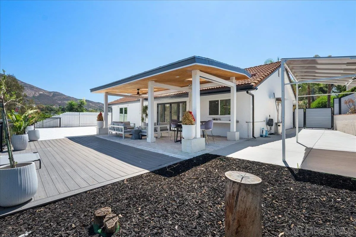 https://cdn.realtyfeed.com/cdn/127/250038497/593c37eae6af6bf14e80900571a9a90a.webp