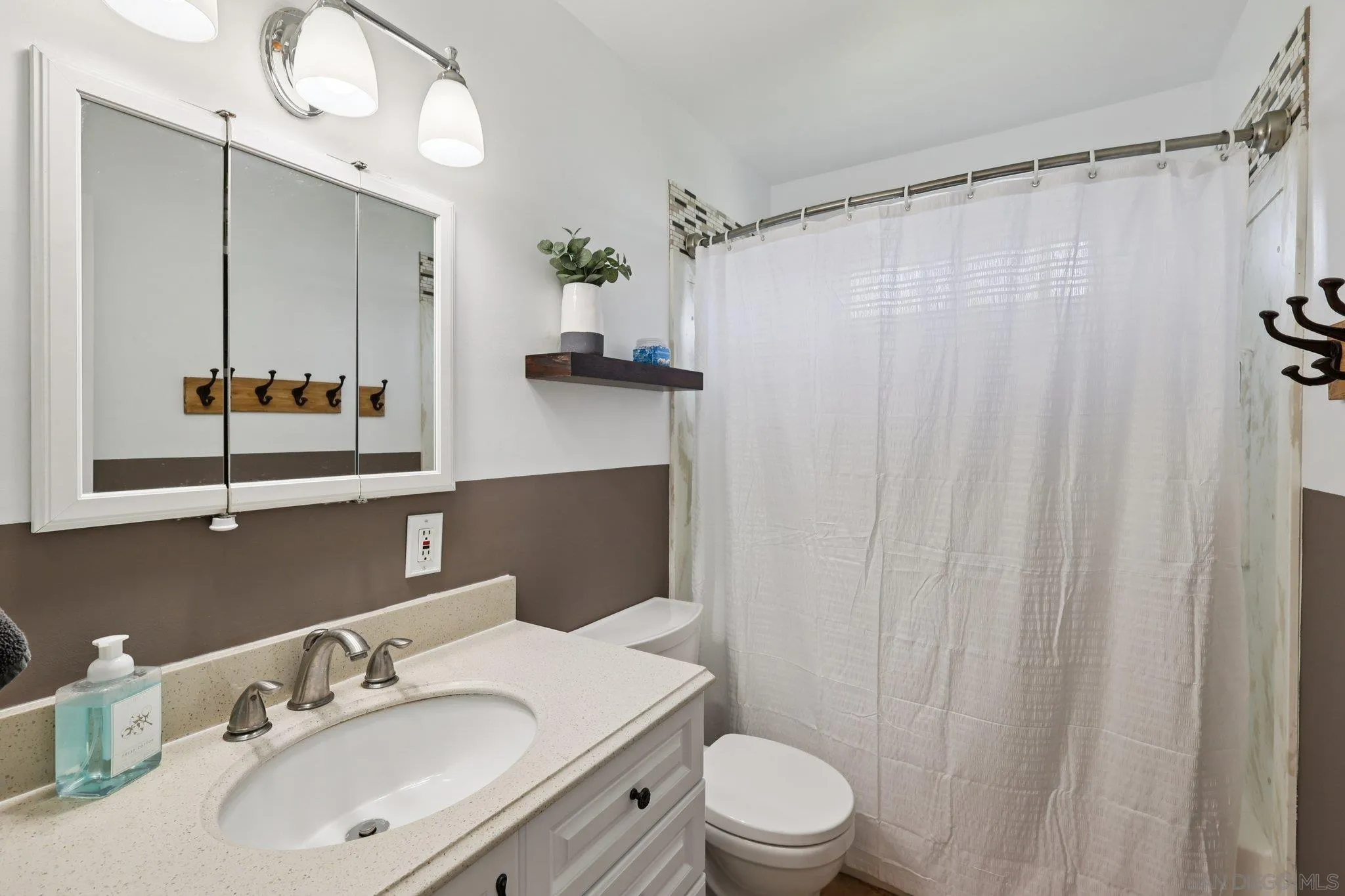 https://cdn.realtyfeed.com/cdn/127/250038500/d4097ef835129e6c72b85713e0d5f044.webp