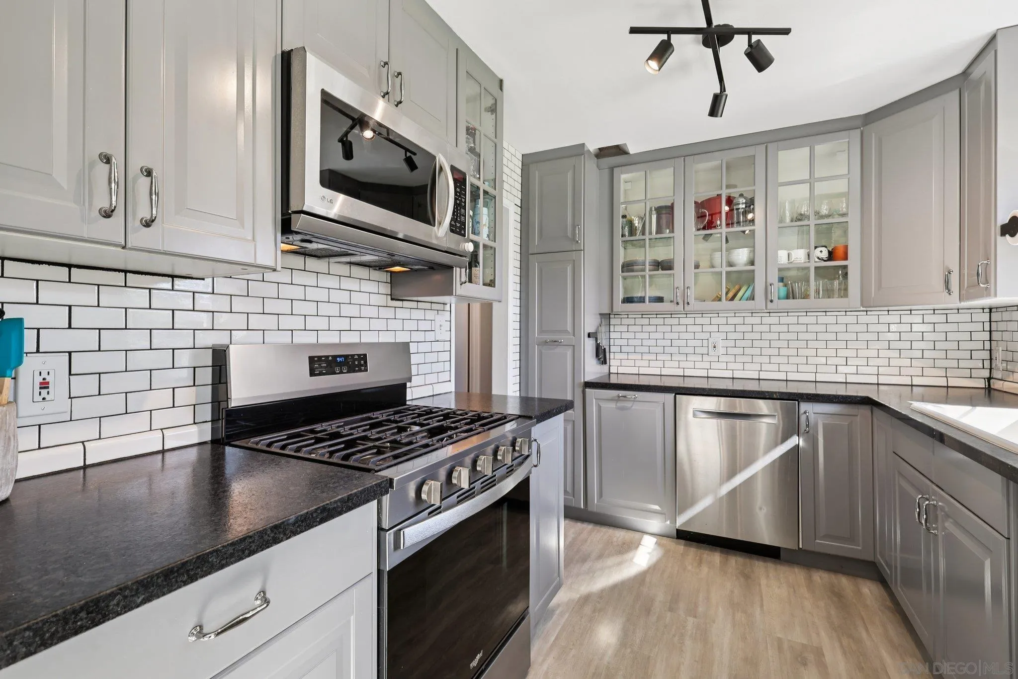 https://cdn.realtyfeed.com/cdn/127/250038500/df1e82d48b07613bd73995ca1746f6e8.webp