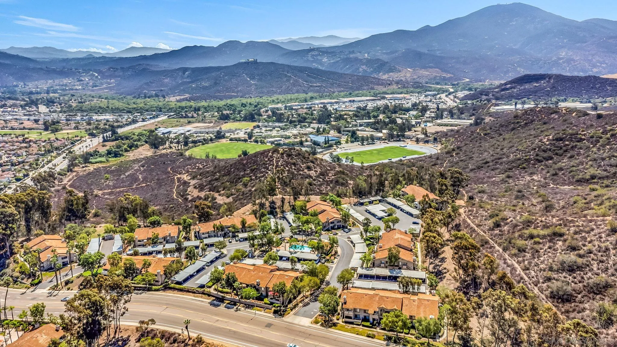 https://cdn.realtyfeed.com/cdn/127/250038501/ca2b8b45dfb723b6ec4bc4179de24ed0.webp