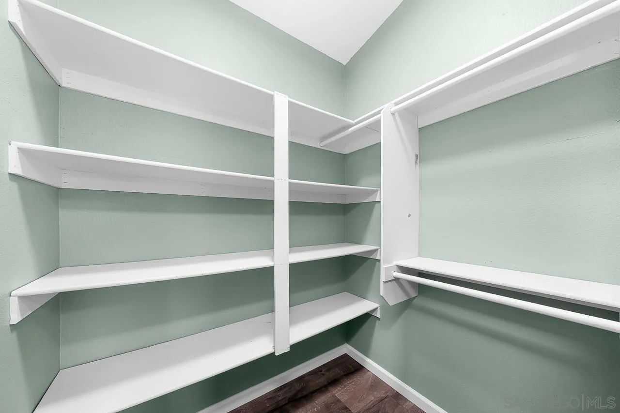 https://cdn.realtyfeed.com/cdn/127/250038505/2dc4a8c9d7f6160f98fe1117890416ab.webp