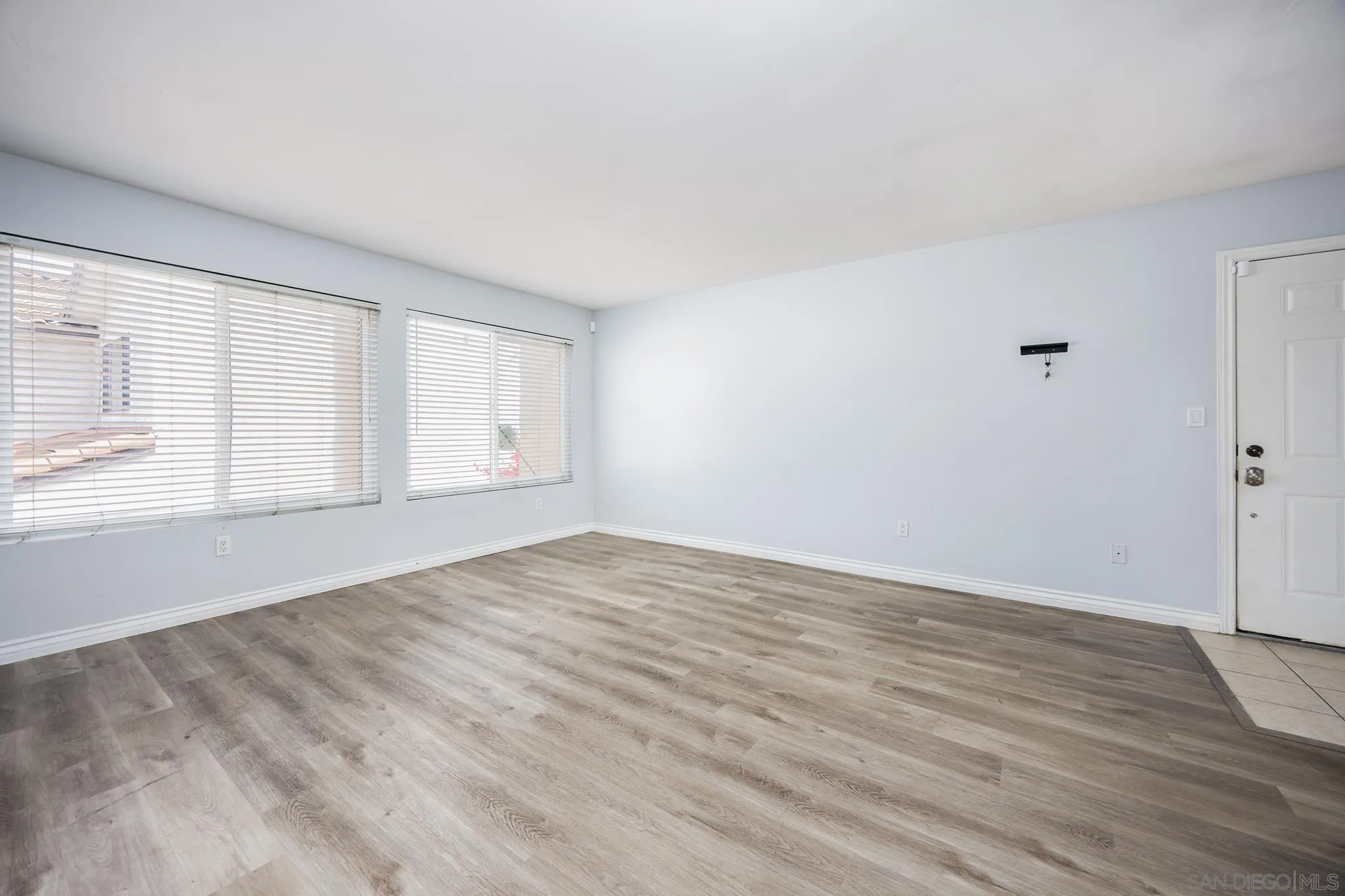 Photo #4: 250038509 Listing: Photo #4