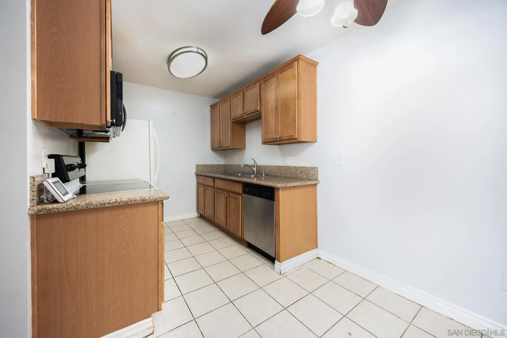 Photo #8: 250038509 Listing: Photo #8