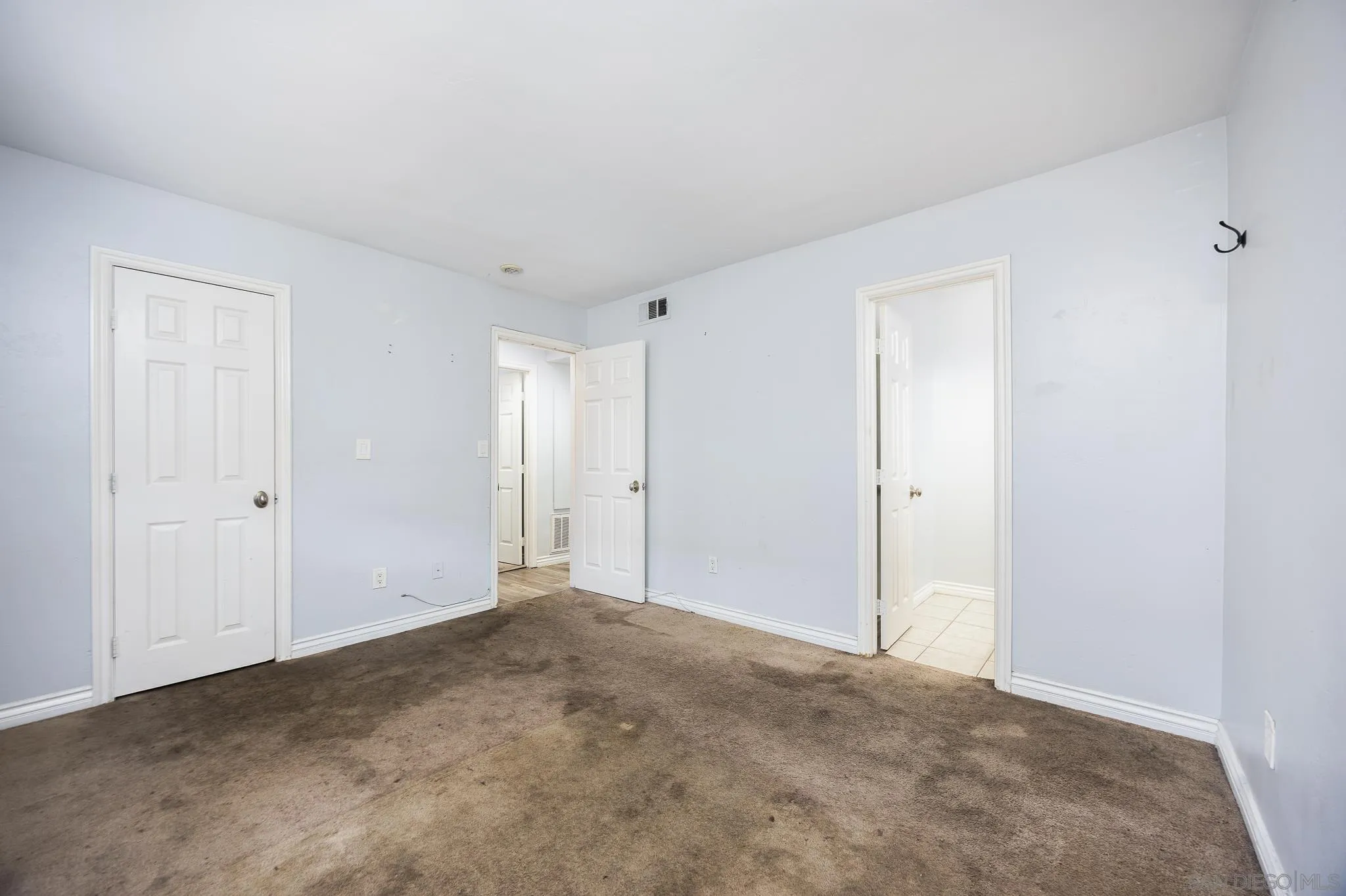 Photo #13: 250038509 Listing: Photo #13