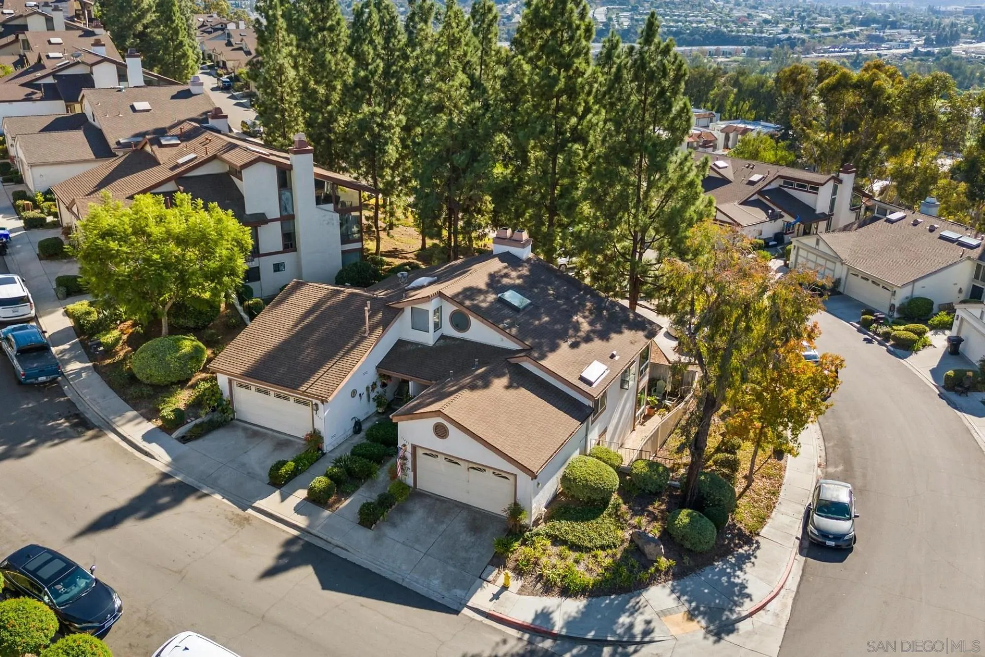 https://cdn.realtyfeed.com/cdn/127/250038513/4d9715561c04eb18f79db4a1642c0a31.webp