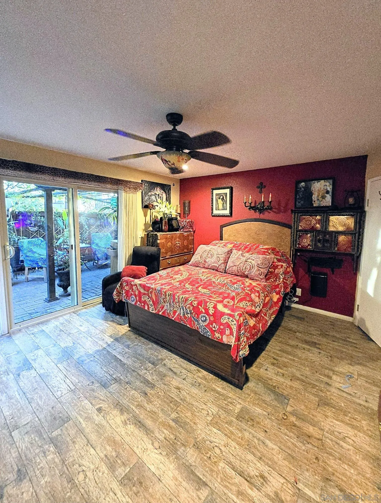 https://cdn.realtyfeed.com/cdn/127/250038513/d308a7b4e84fc501f9a1133b171e812b.webp