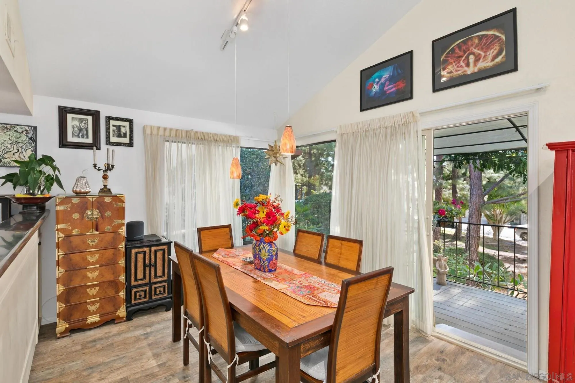 https://cdn.realtyfeed.com/cdn/127/250038513/dd7c5a5d666e361a894adbcd6437c90e.webp