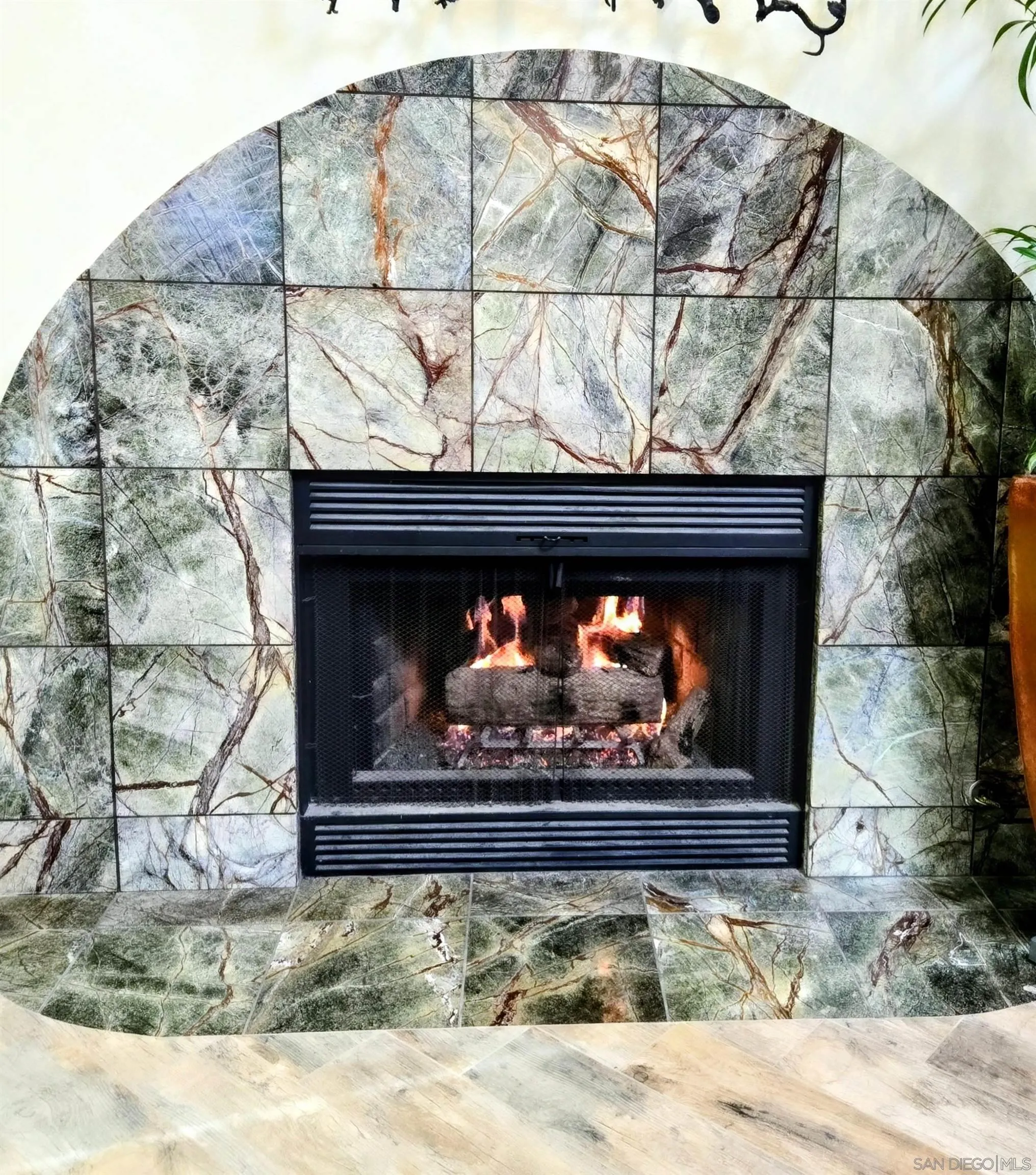 https://cdn.realtyfeed.com/cdn/127/250038513/ee50b78eaca05a19aef285438b2aca3e.webp