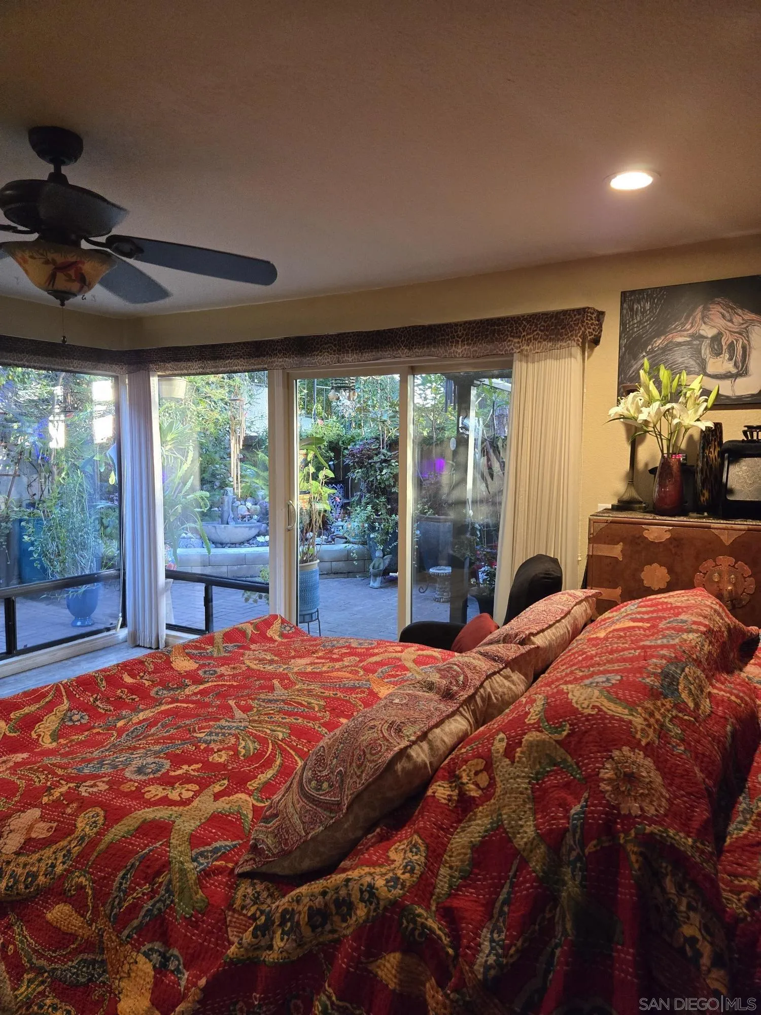 https://cdn.realtyfeed.com/cdn/127/250038513/ef4c02bcfe0ab55f9d541b8f8eaafaf6.webp