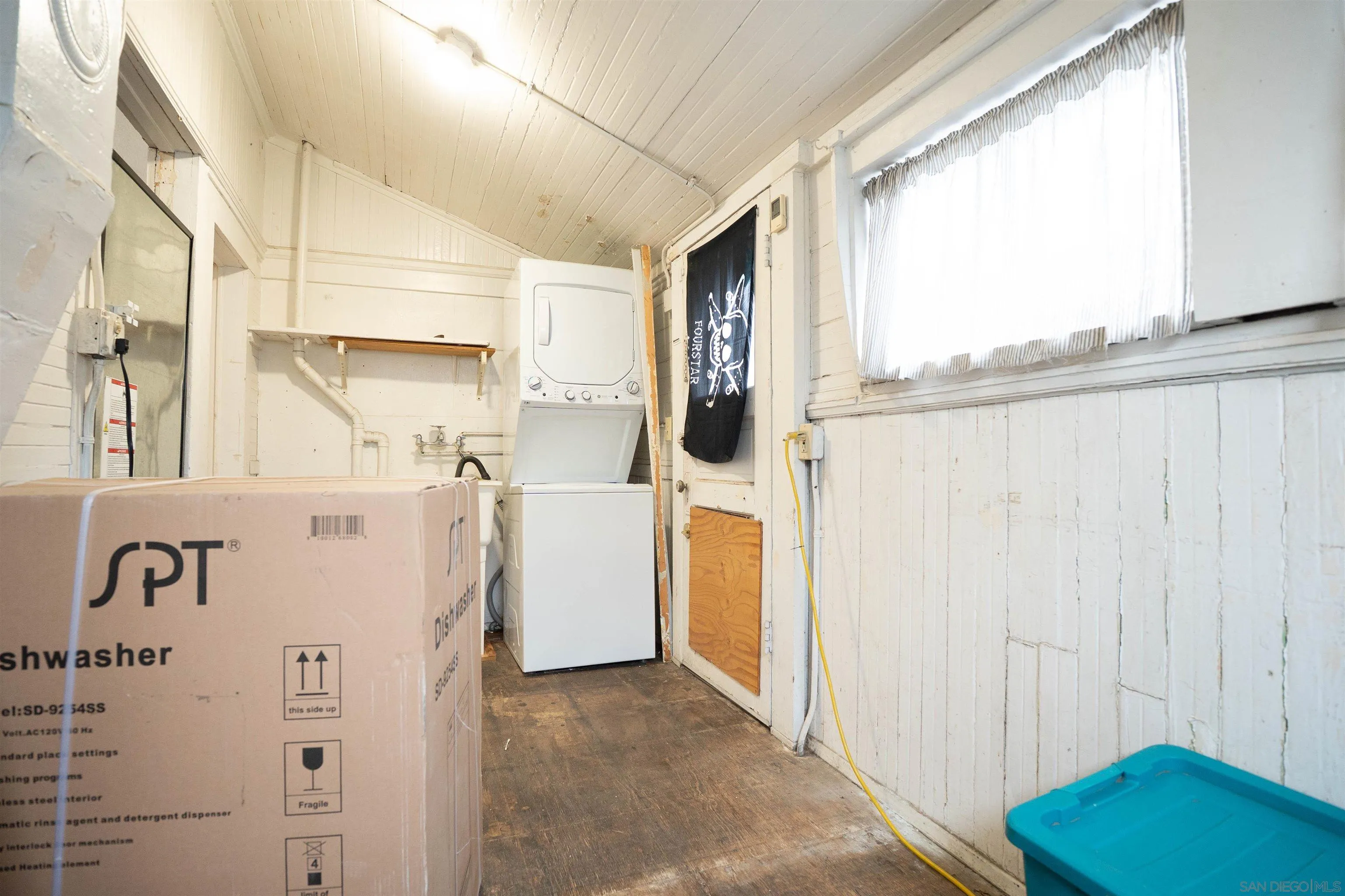 https://cdn.realtyfeed.com/cdn/127/250038514/a27d9dff26f63084c0d6ca4c01fa8a0e.webp