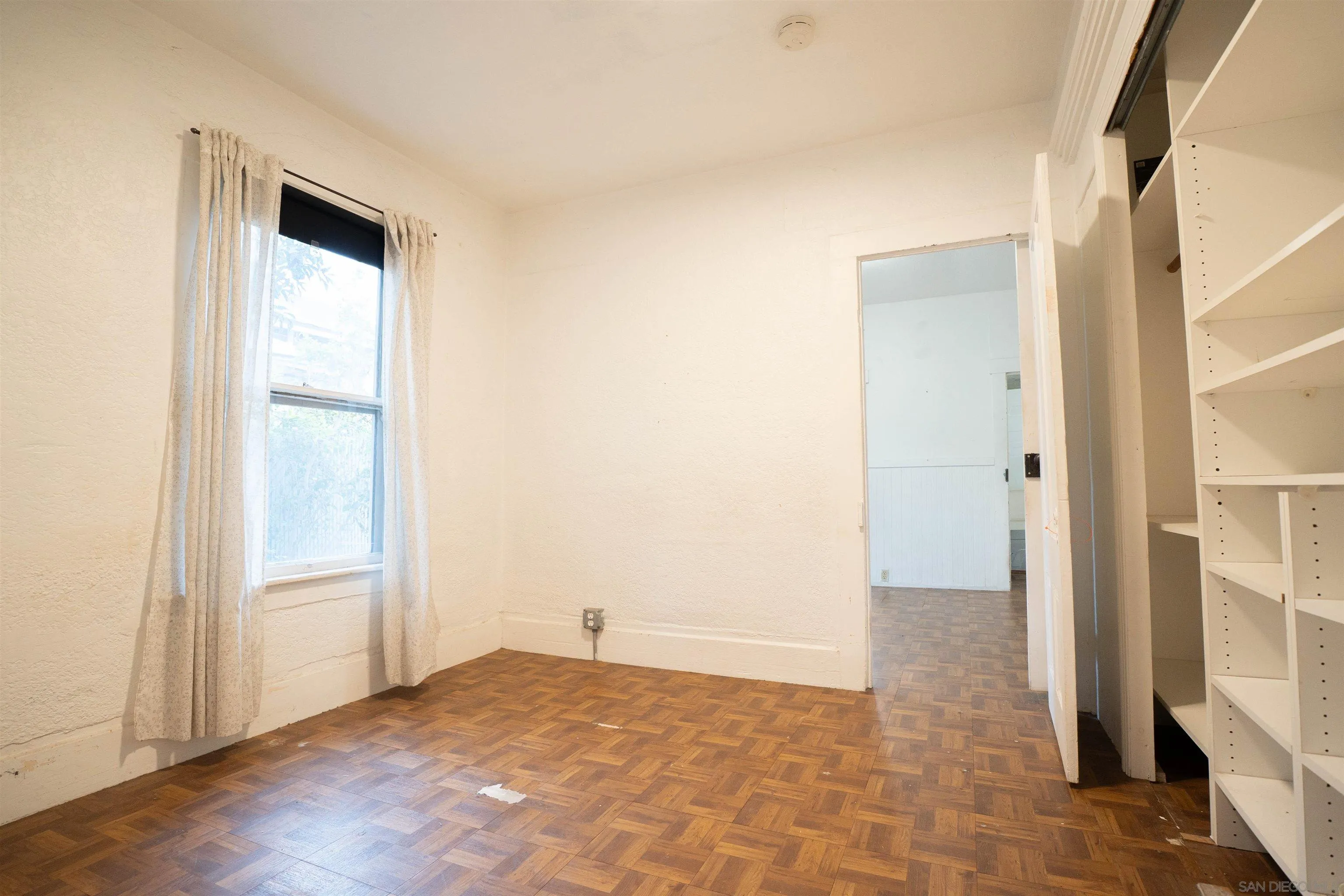 https://cdn.realtyfeed.com/cdn/127/250038514/cb83d4beb5aea89a51b6249e6d21d990.webp