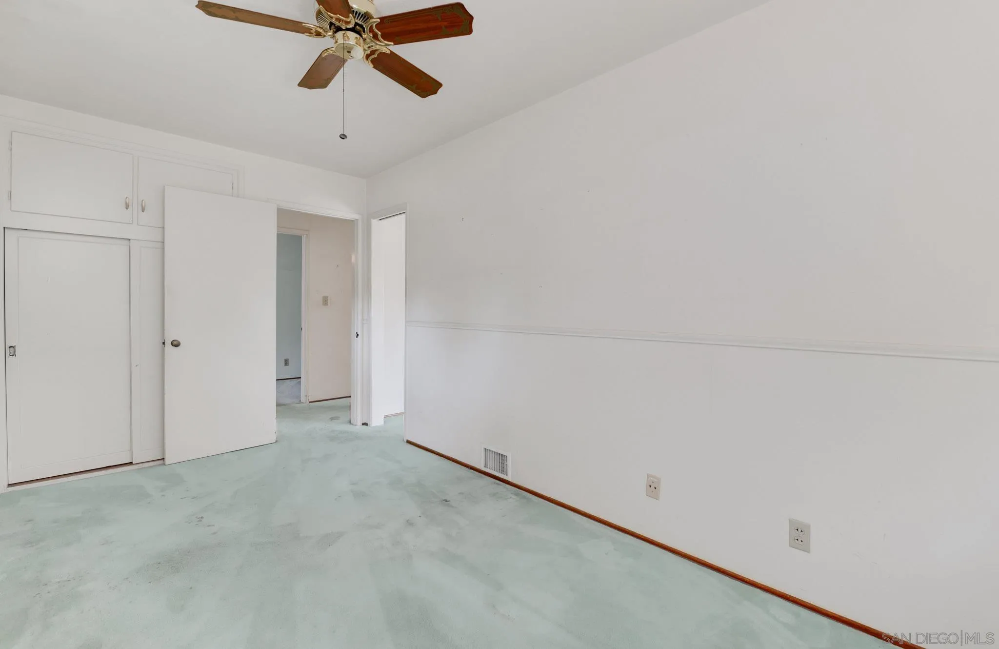 https://cdn.realtyfeed.com/cdn/127/250038522/7a0a7548ed28bcc47999a1de301e0bf6.webp