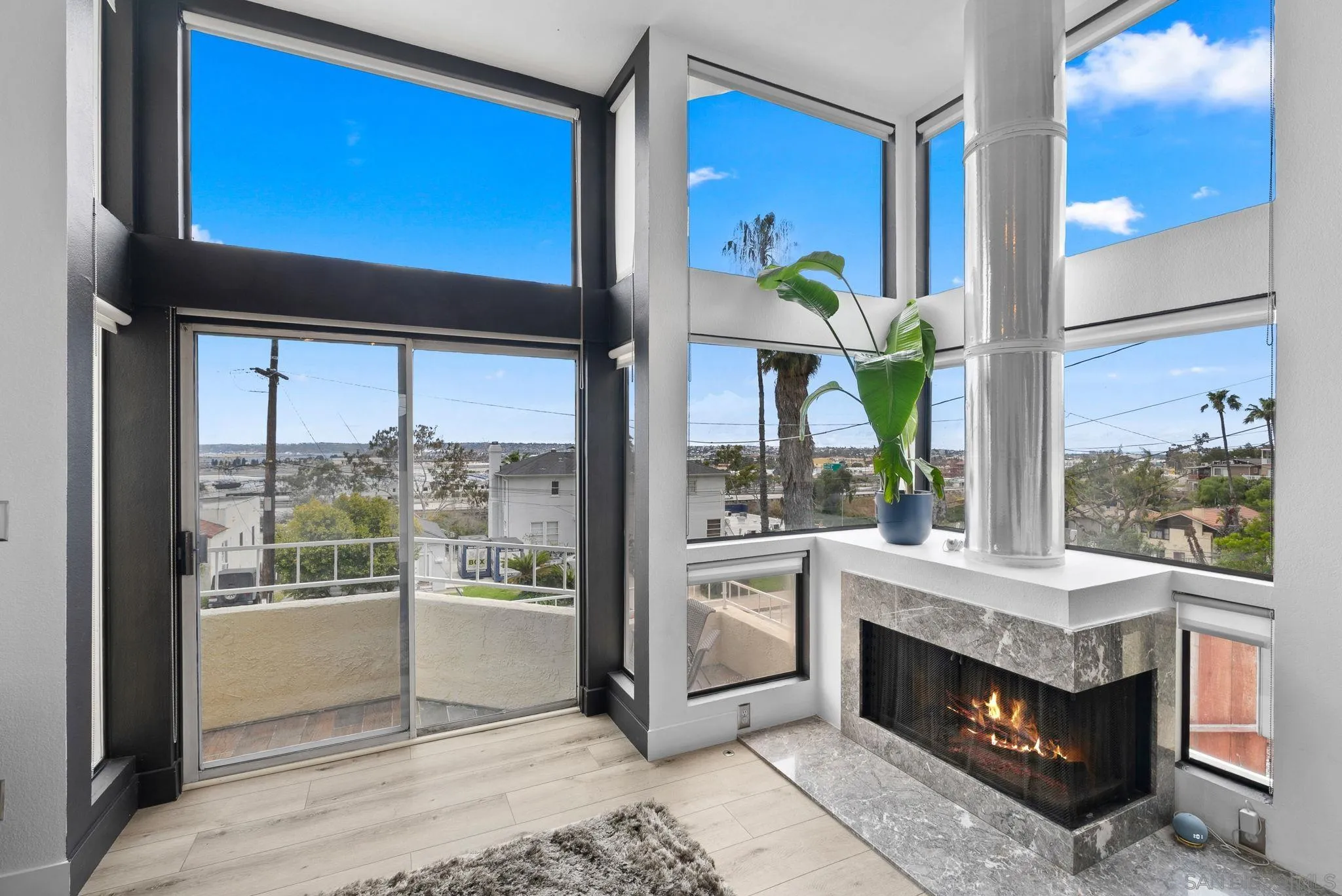https://cdn.realtyfeed.com/cdn/127/250038527/aeaf27ea15854ac2f8a69a4c076a780f.webp