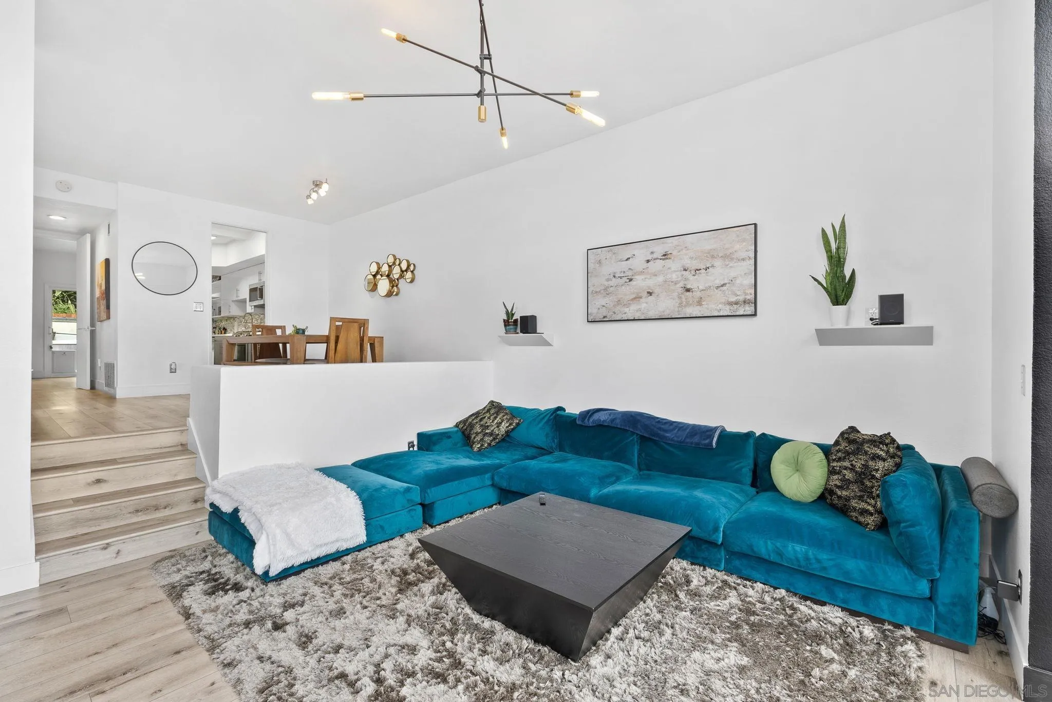 Photo #5: 250038527 Listing 