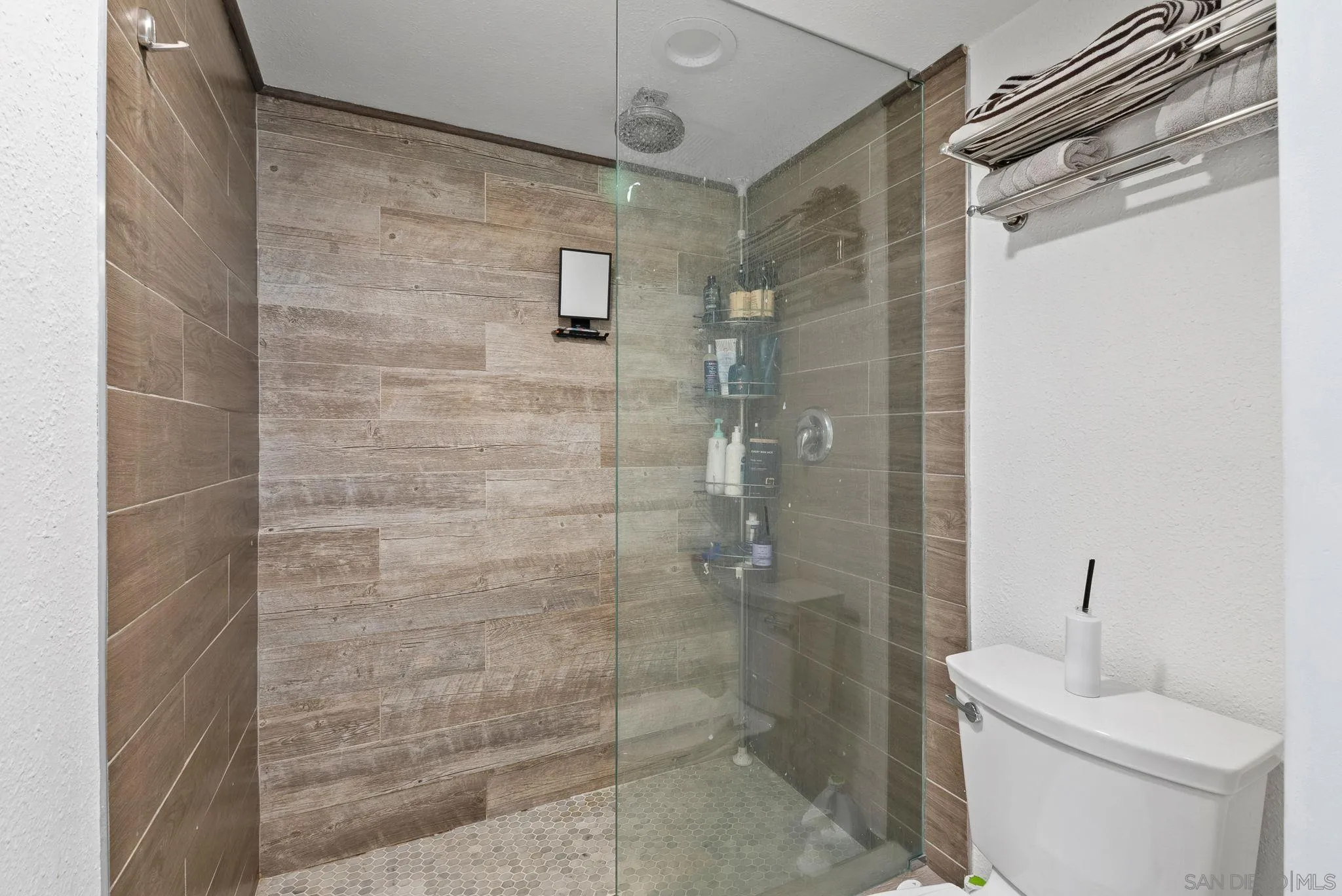 https://cdn.realtyfeed.com/cdn/127/250038527/ff97cf1d72d5e8bbcd76e50c89e3bcaa.webp