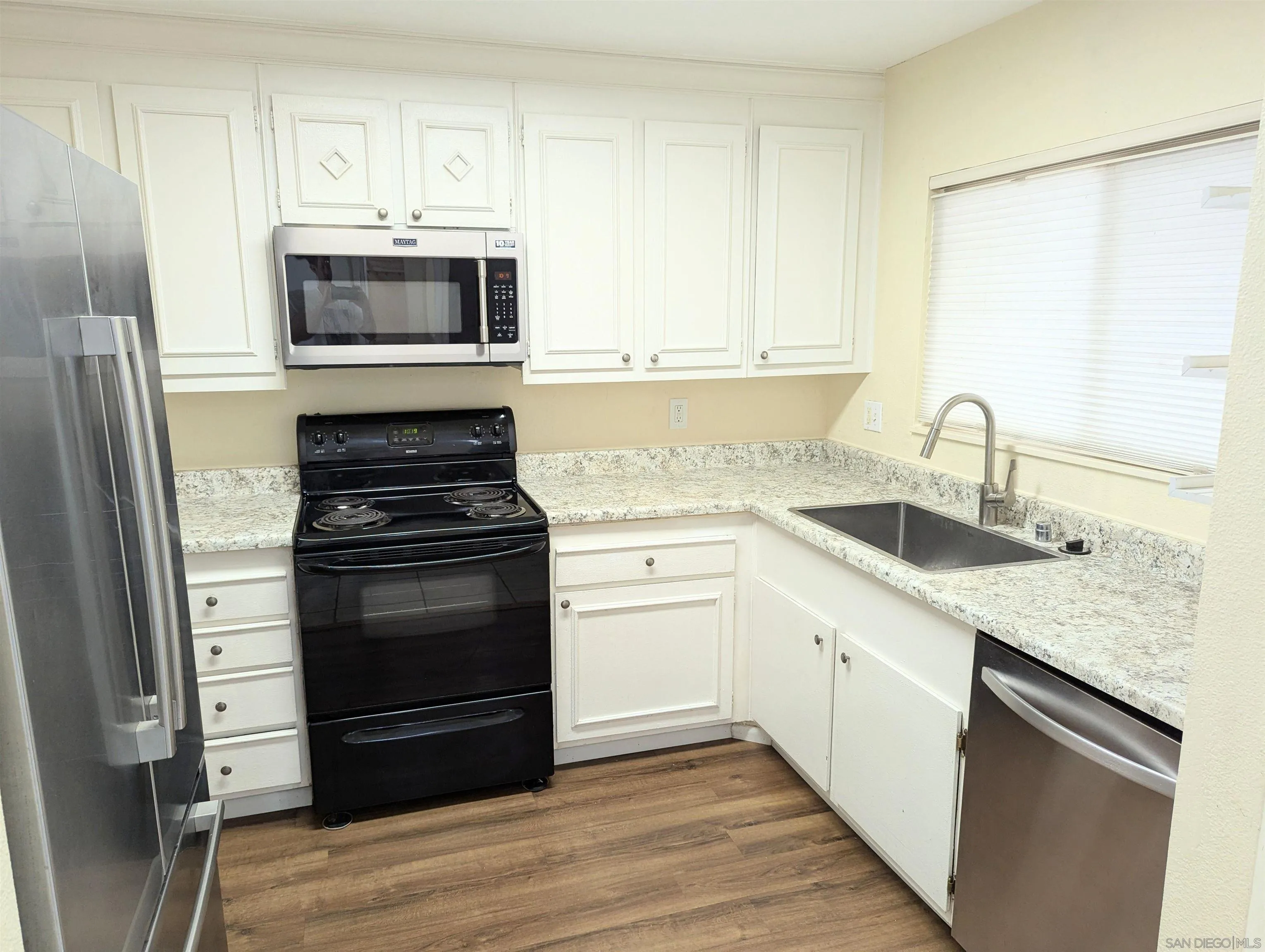 https://cdn.realtyfeed.com/cdn/127/250038542/5fc1e07eaeddf3cd80b1ce745aa2d96e.webp