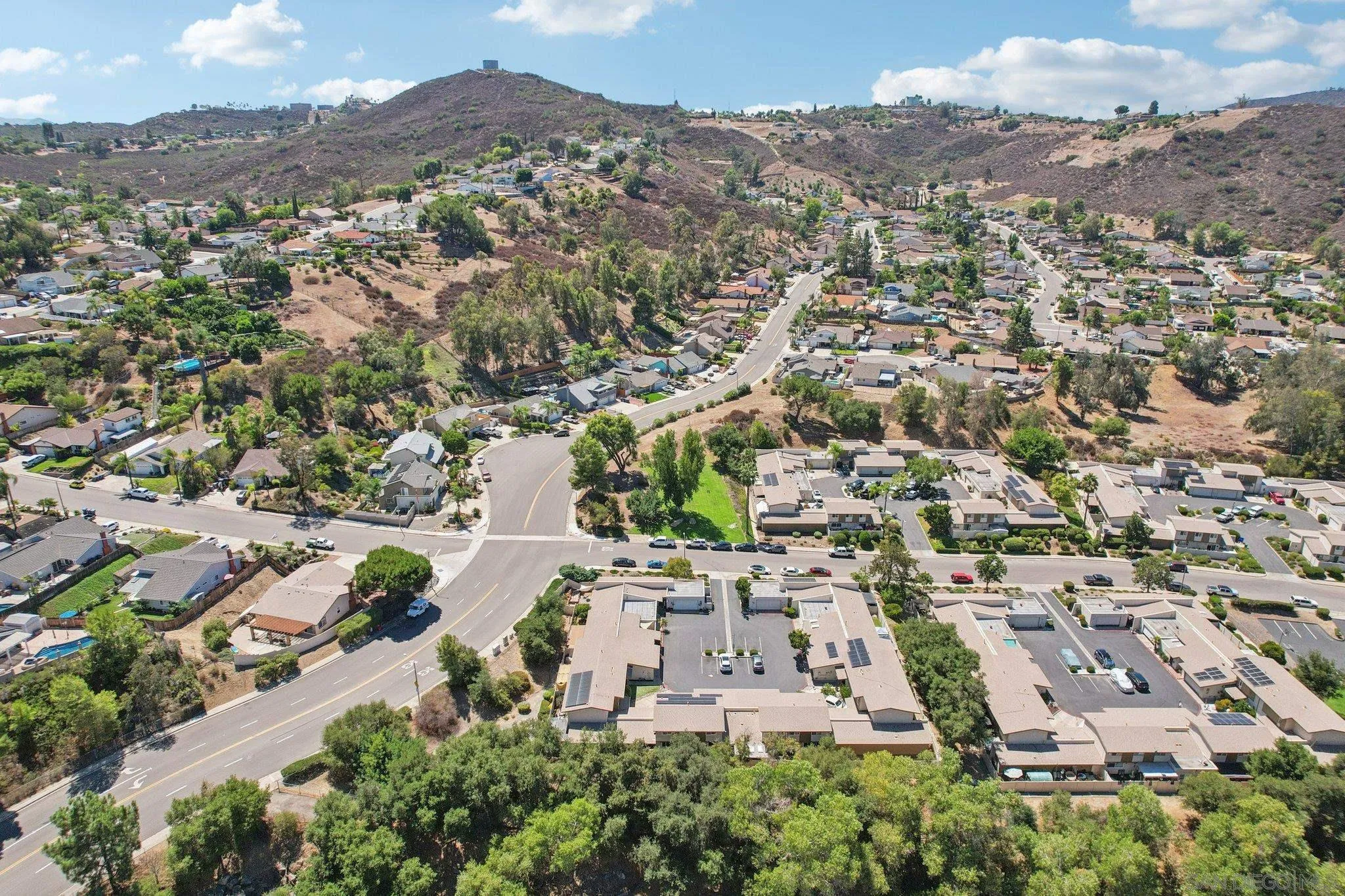 https://cdn.realtyfeed.com/cdn/127/250038558/eb0a524eceba12fc38431d5f0565e400.webp