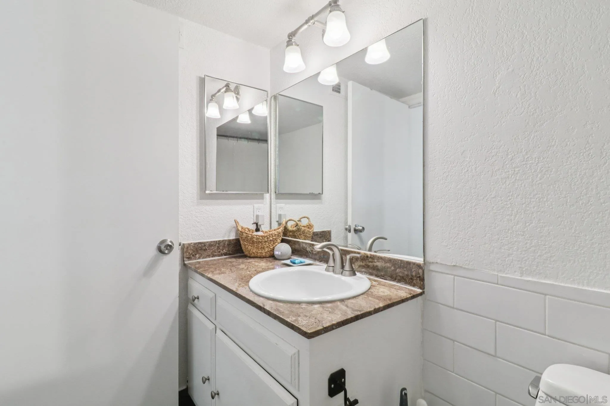 https://cdn.realtyfeed.com/cdn/127/250038558/f3e2dafeaa79d39d58da4416a82d0079.webp