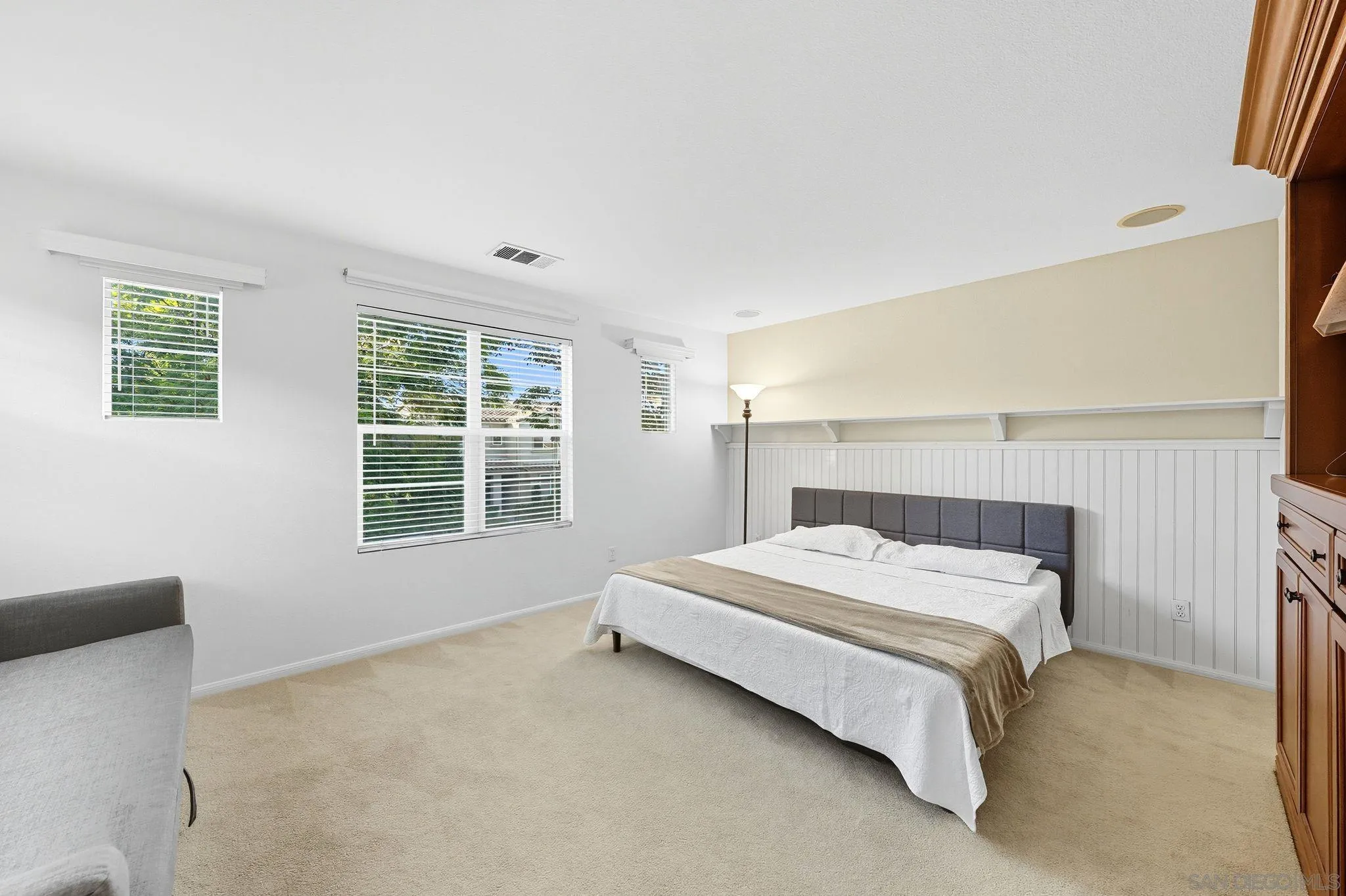 https://cdn.realtyfeed.com/cdn/127/250038560/03d6345e08faf6c635226a5f9cce24af.webp