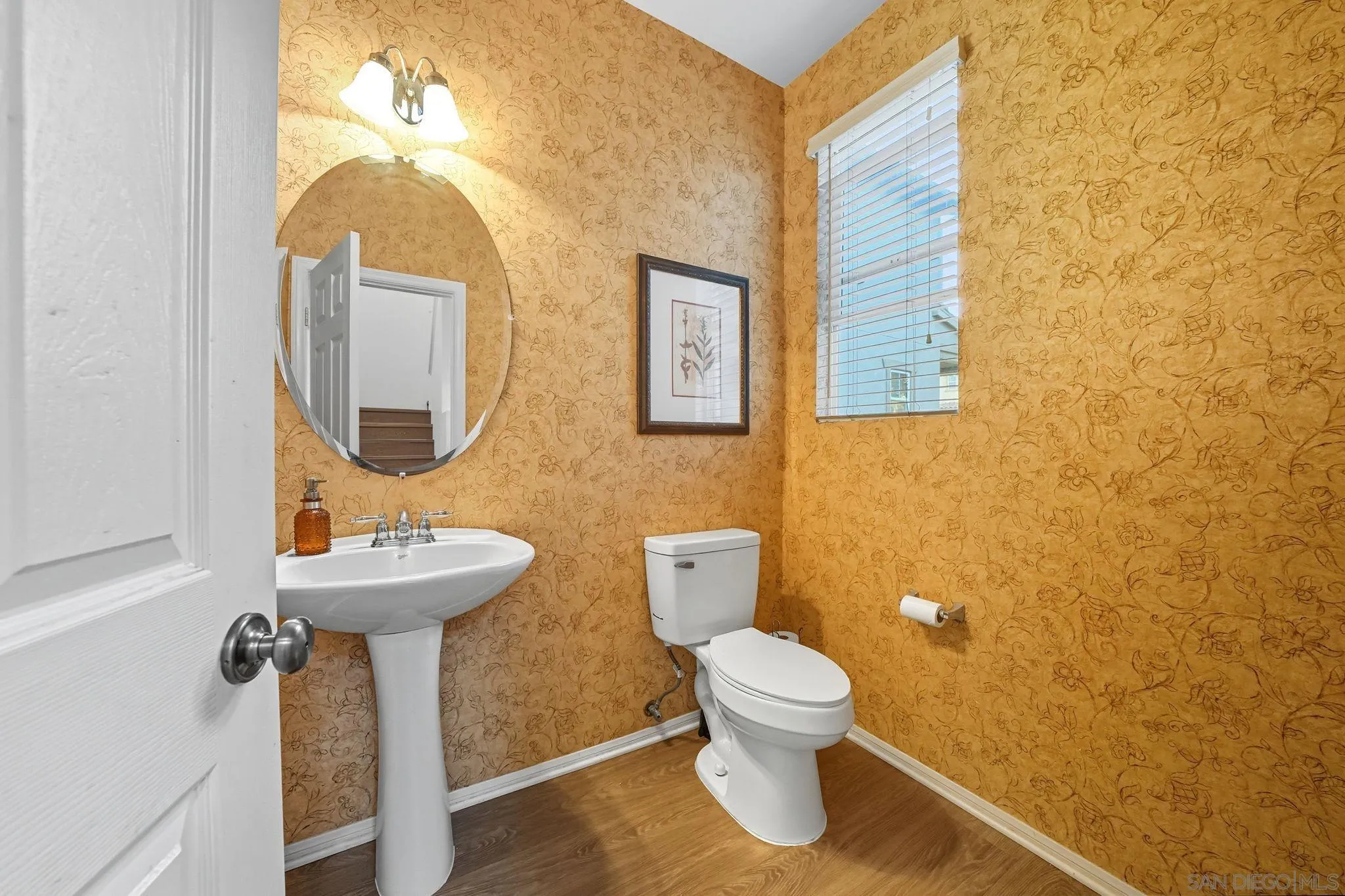 https://cdn.realtyfeed.com/cdn/127/250038560/99d910c8fef8c0045d73c1e2291955b7.webp