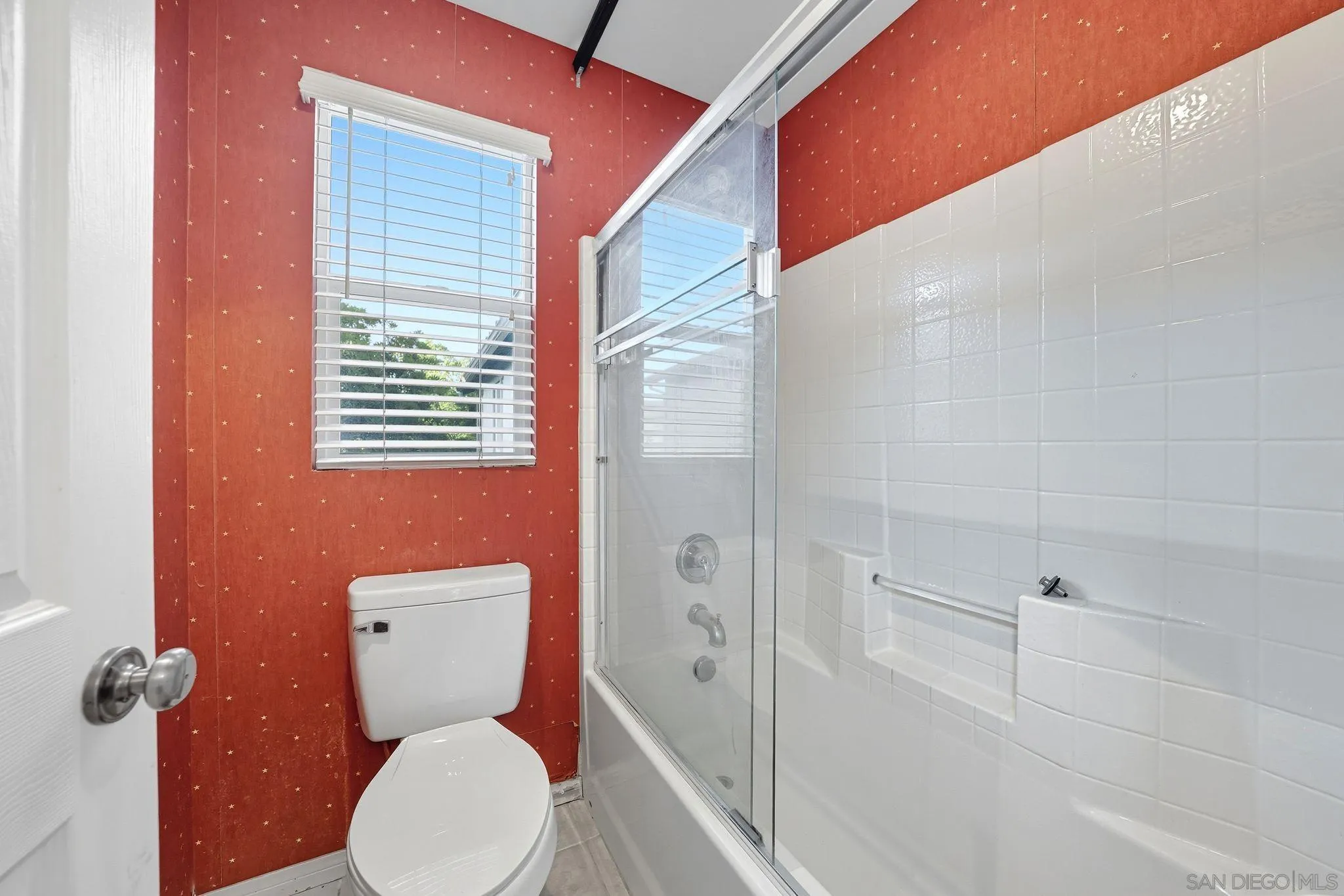 https://cdn.realtyfeed.com/cdn/127/250038560/ae84e4fea3438ade6aa138fd9ec7d58c.webp