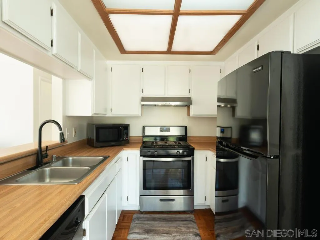 https://cdn.realtyfeed.com/cdn/127/250038565/4594e6df1cef0121ead6bae0f2419a99.webp