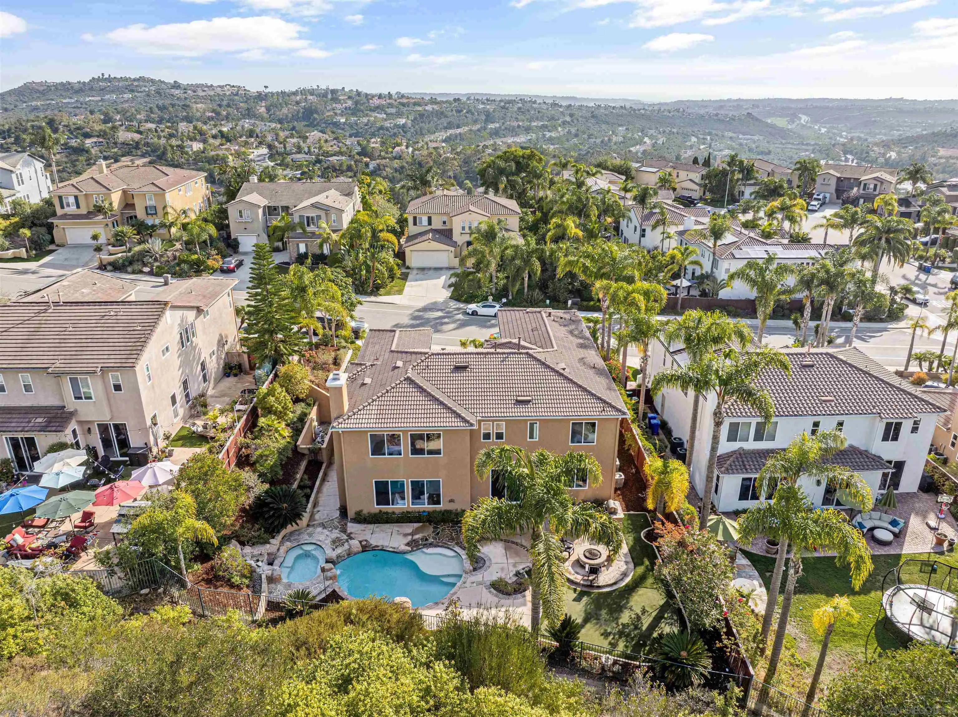 https://cdn.realtyfeed.com/cdn/127/250038572/3e3a5b72f68a0a8eb13a1b6dd9b0d1c0.webp
