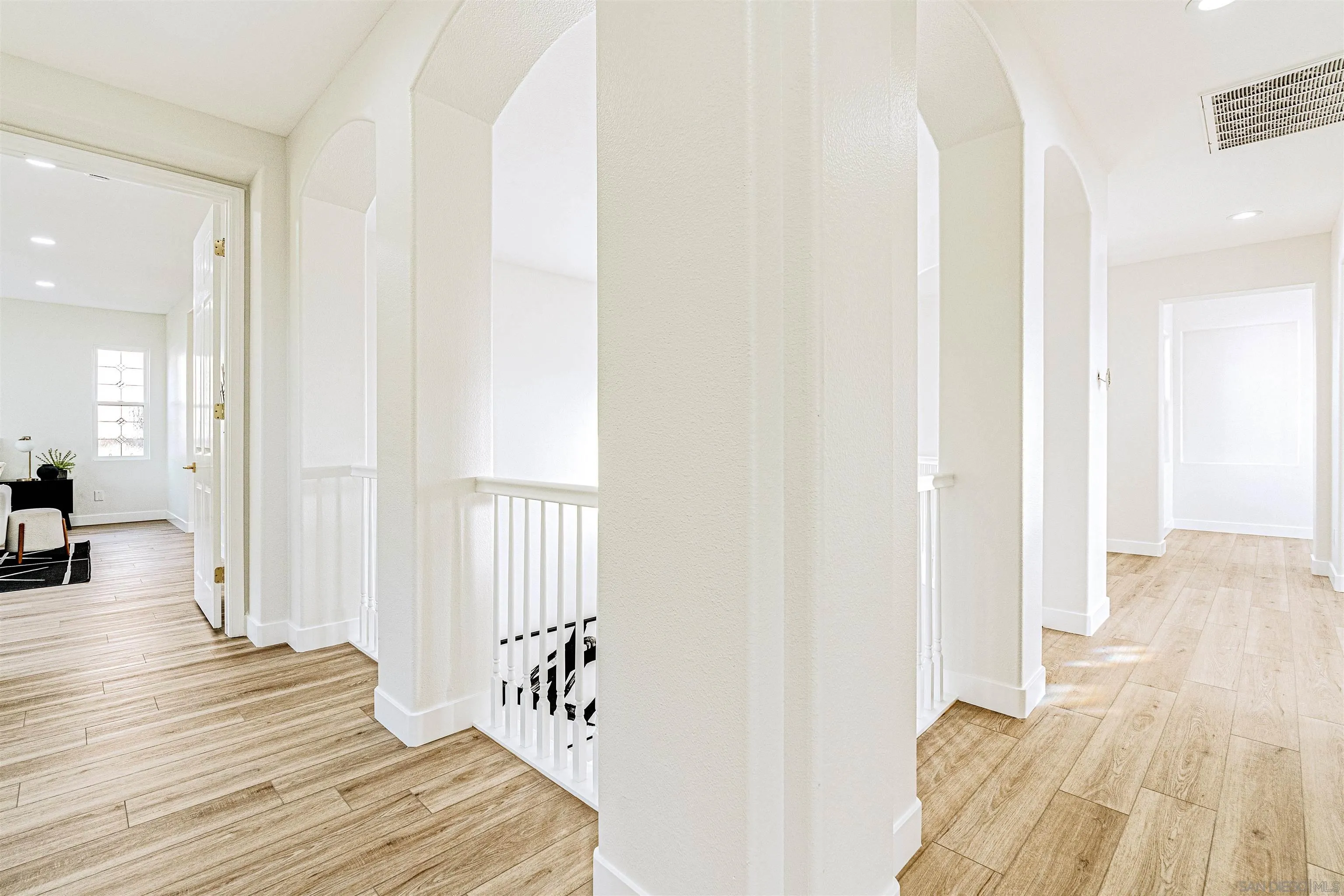 https://cdn.realtyfeed.com/cdn/127/250038572/a036f0ca2d00b34a55511b40bf730c1d.webp