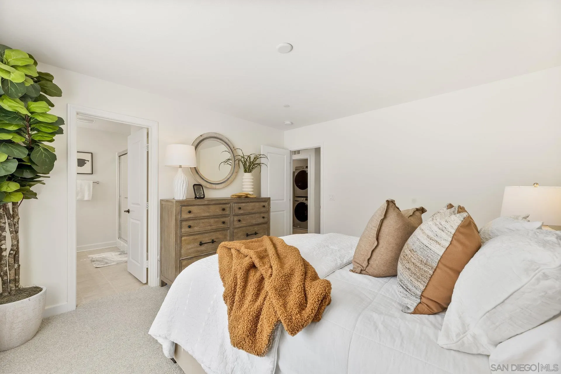 https://cdn.realtyfeed.com/cdn/127/250038574/a50e0ce9ac1b4ef621b9ae6c409a1cd0.webp