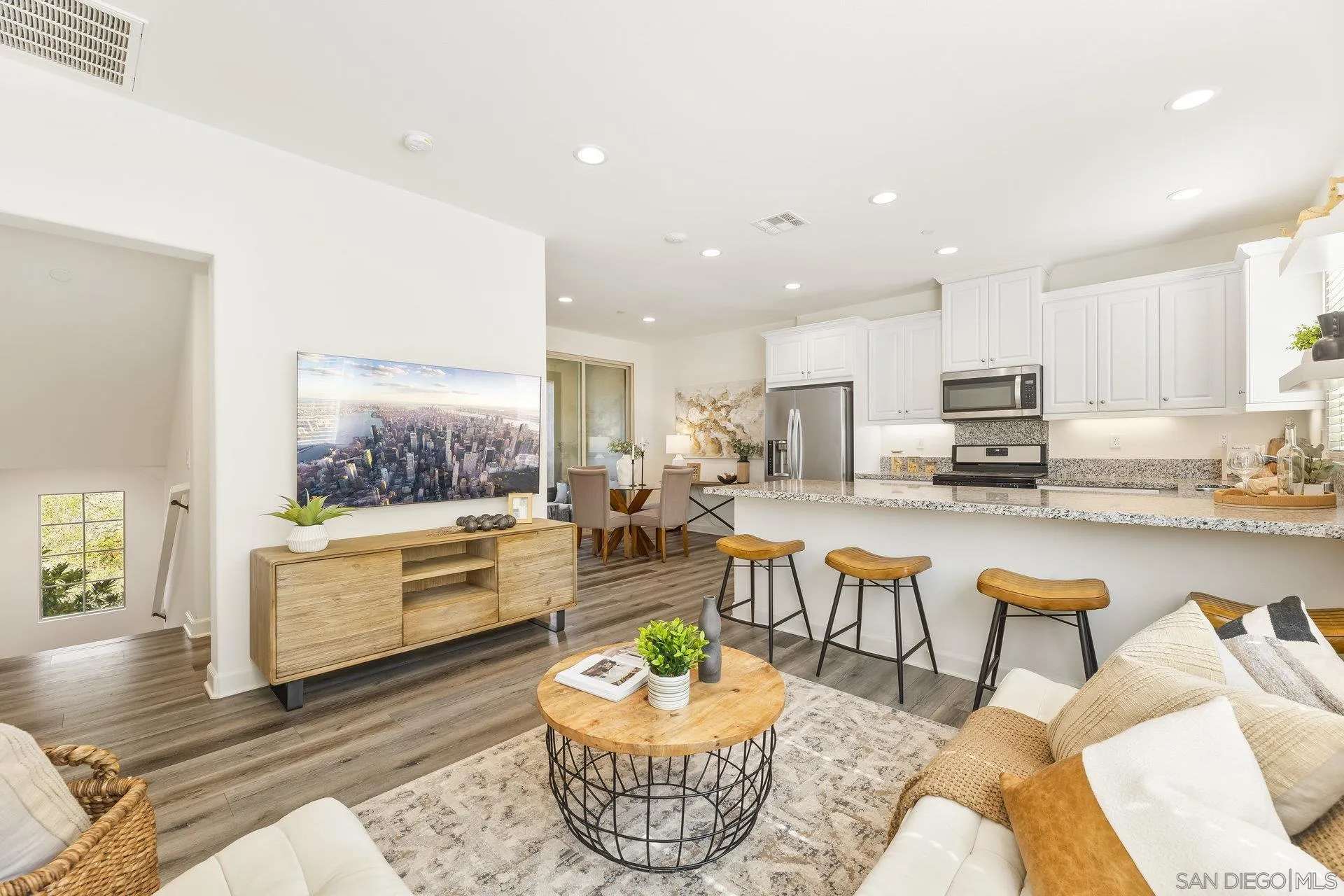 https://cdn.realtyfeed.com/cdn/127/250038574/ad73d582c99bb83fd8ce2956d21de87a.webp