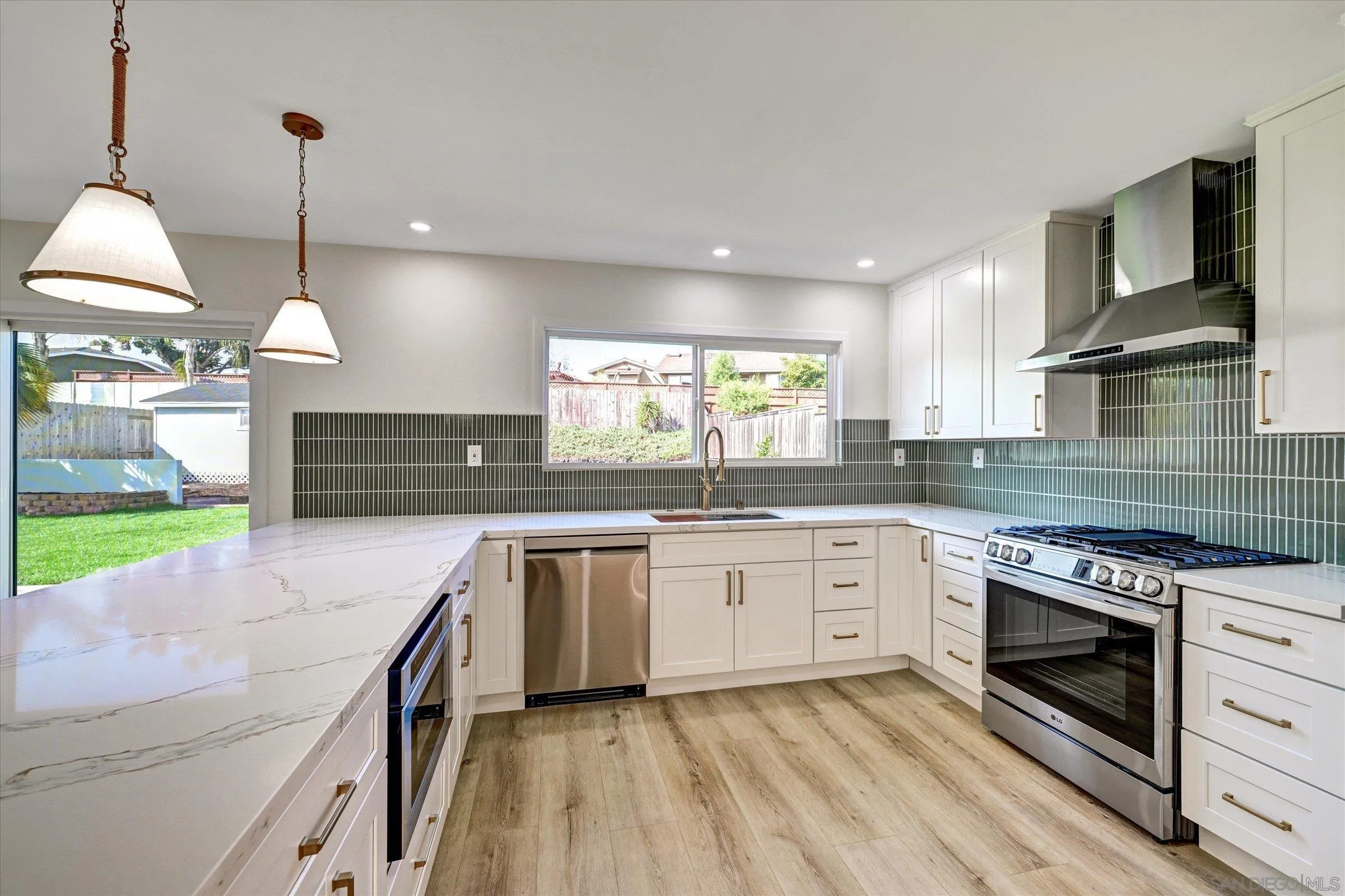 https://cdn.realtyfeed.com/cdn/127/250038577/21a69e70df95038d19b8961aad3d0355.webp