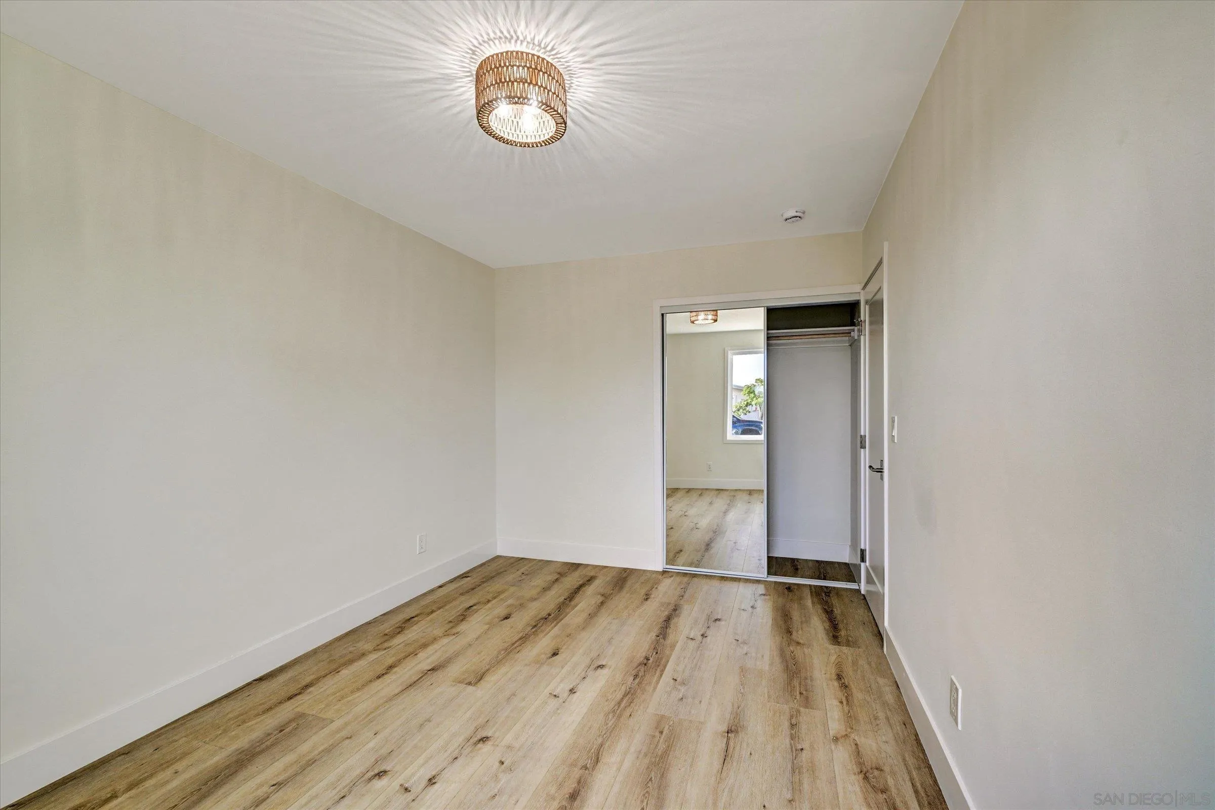 https://cdn.realtyfeed.com/cdn/127/250038577/f08a1c96d9ddb4bbd214d3ad2e0c80d6.webp