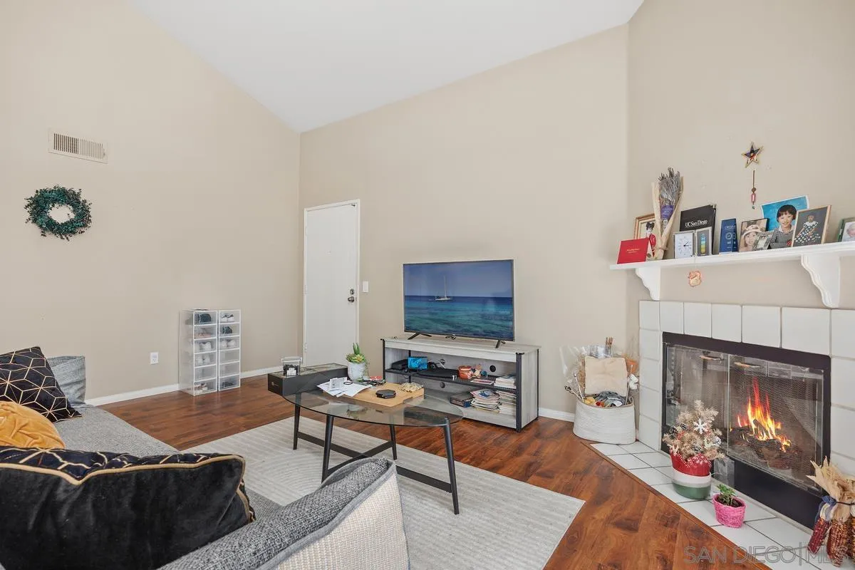https://cdn.realtyfeed.com/cdn/127/250038579/c19df5a7dfc0d3eb851cc2611f17a0fc.webp