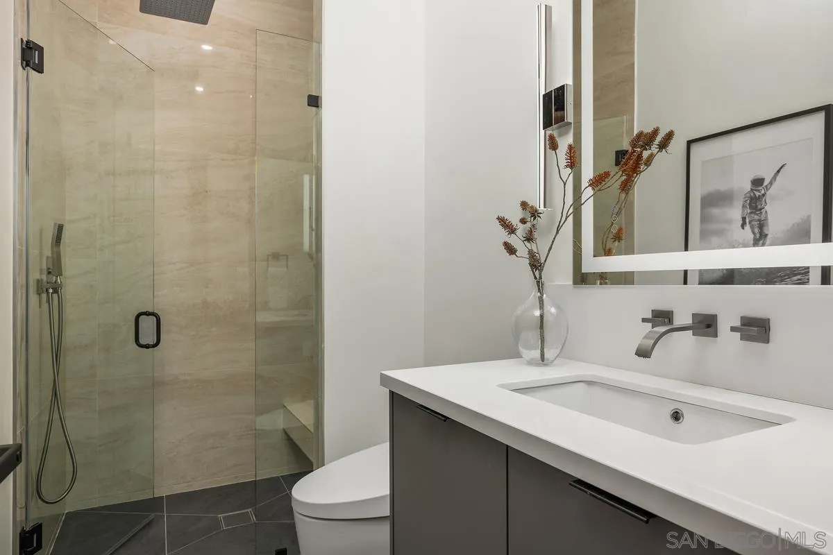 https://cdn.realtyfeed.com/cdn/127/250038582/2e126a3db51a0bd860c7c2be81156d9c.webp