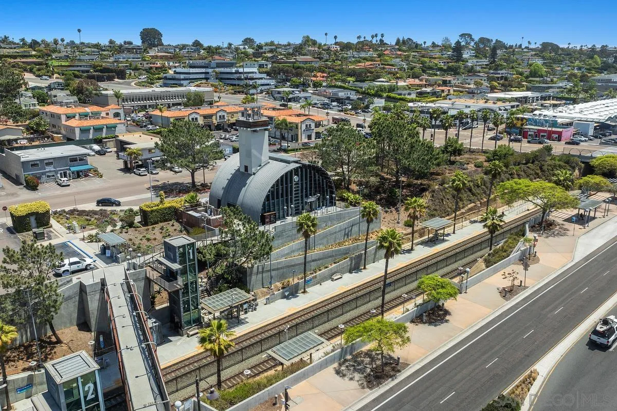 https://cdn.realtyfeed.com/cdn/127/250038582/a4997bf9d2e7eaa91b9760dc7bb6e8e8.webp