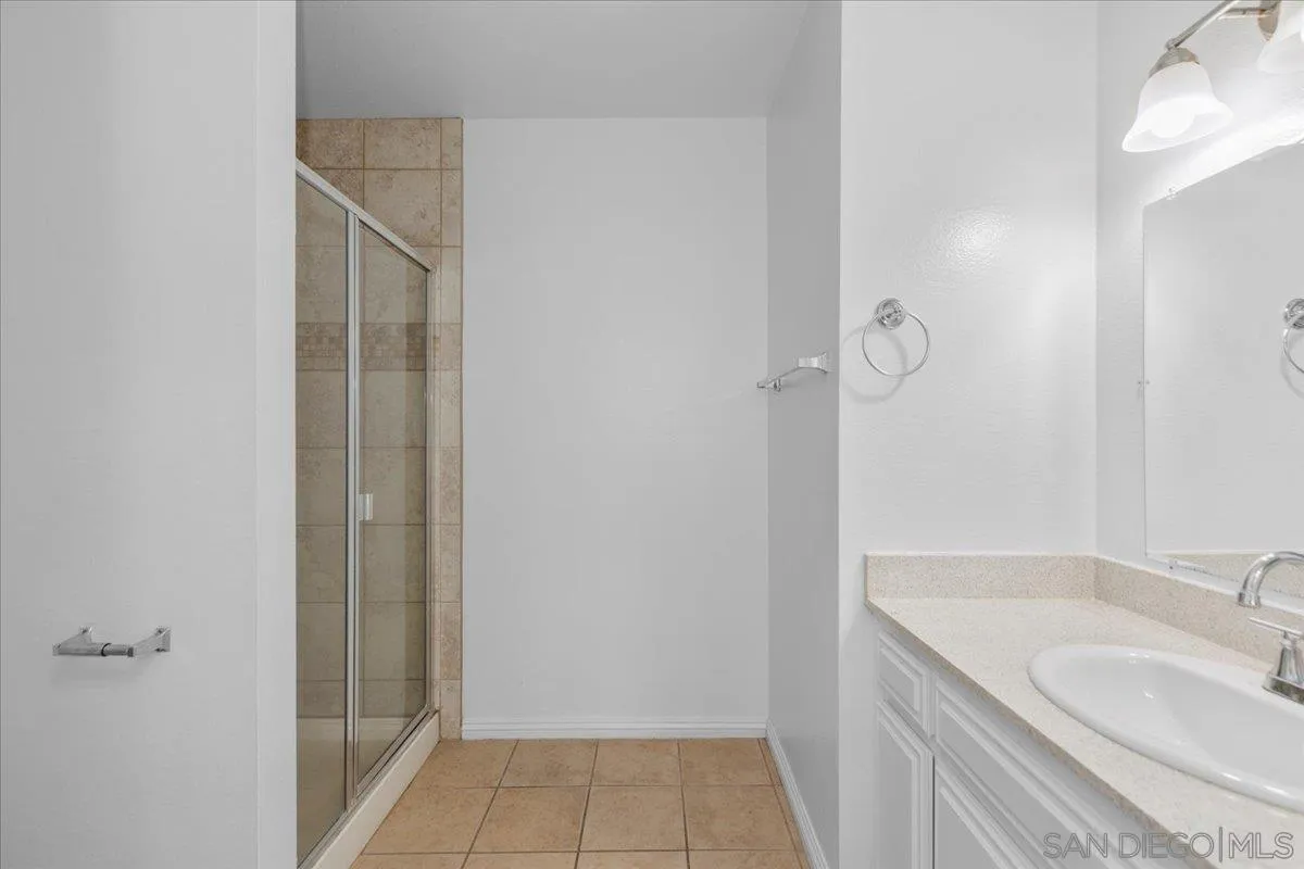 https://cdn.realtyfeed.com/cdn/127/250038586/f48841f263cfa87b4a22efad852e0c1e.webp