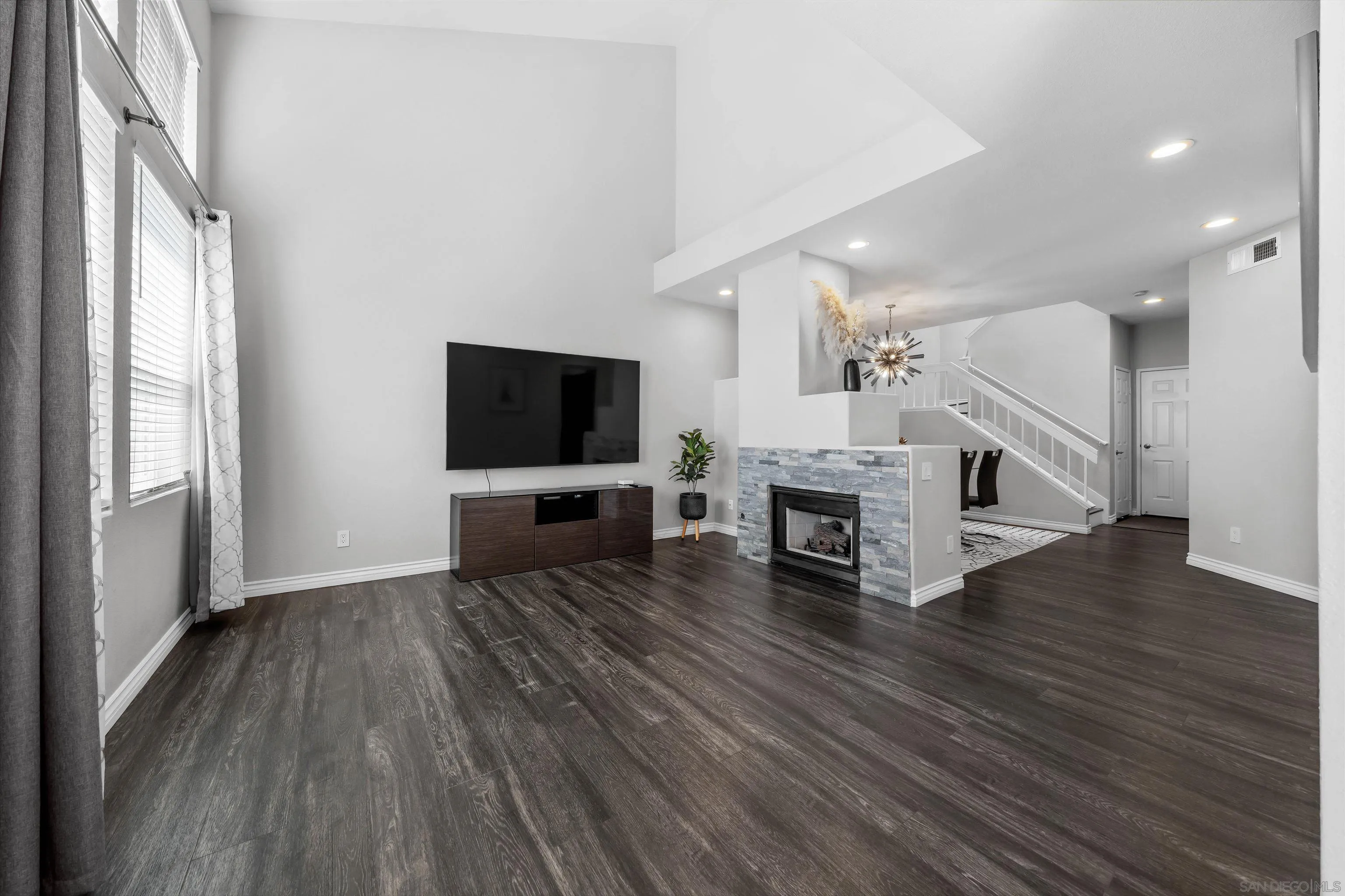 https://cdn.realtyfeed.com/cdn/127/250038587/d3ec0c3ee1e5c618e1d5084a3b2f9338.webp