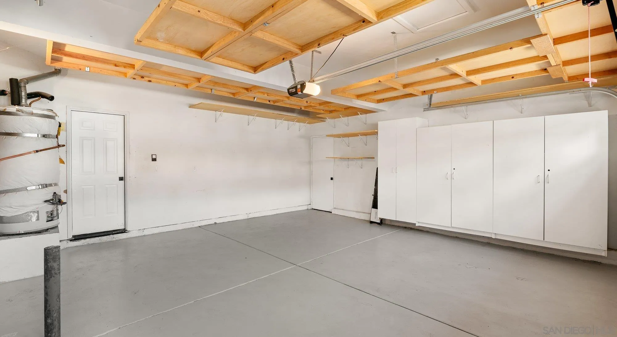 https://cdn.realtyfeed.com/cdn/127/250038596/ebce2d8c3382a09a6b87bc0f20877f0c.webp