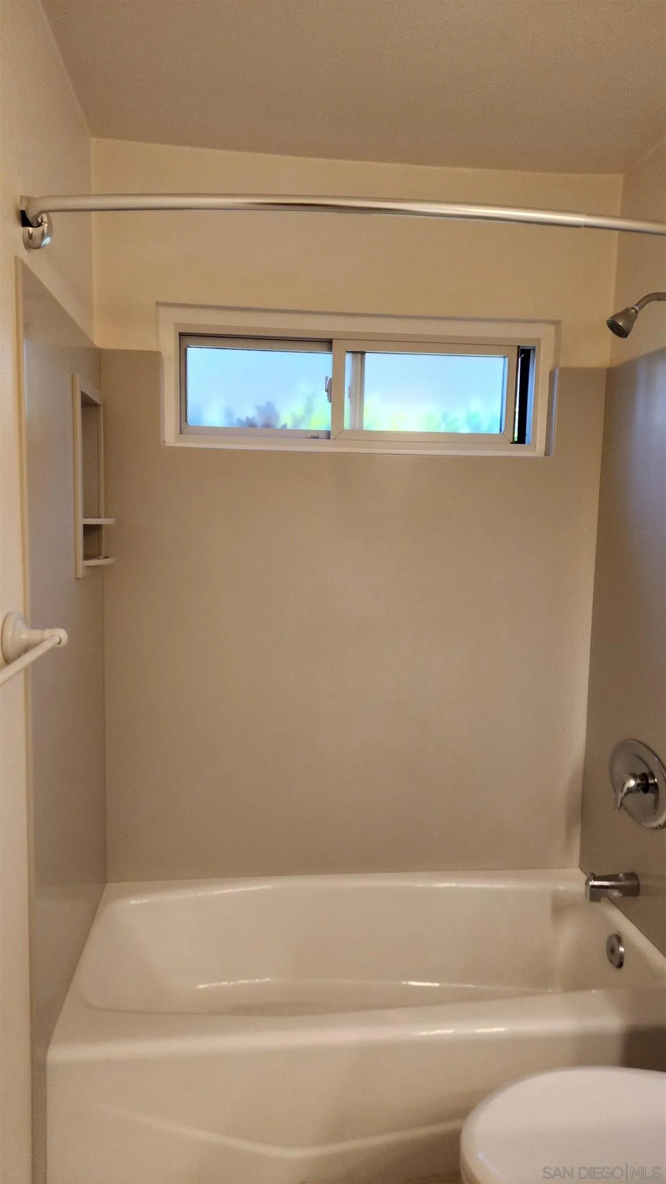 https://cdn.realtyfeed.com/cdn/127/250038598/2de69a735ad2b6a7cf8a998afd5ddb8c.webp