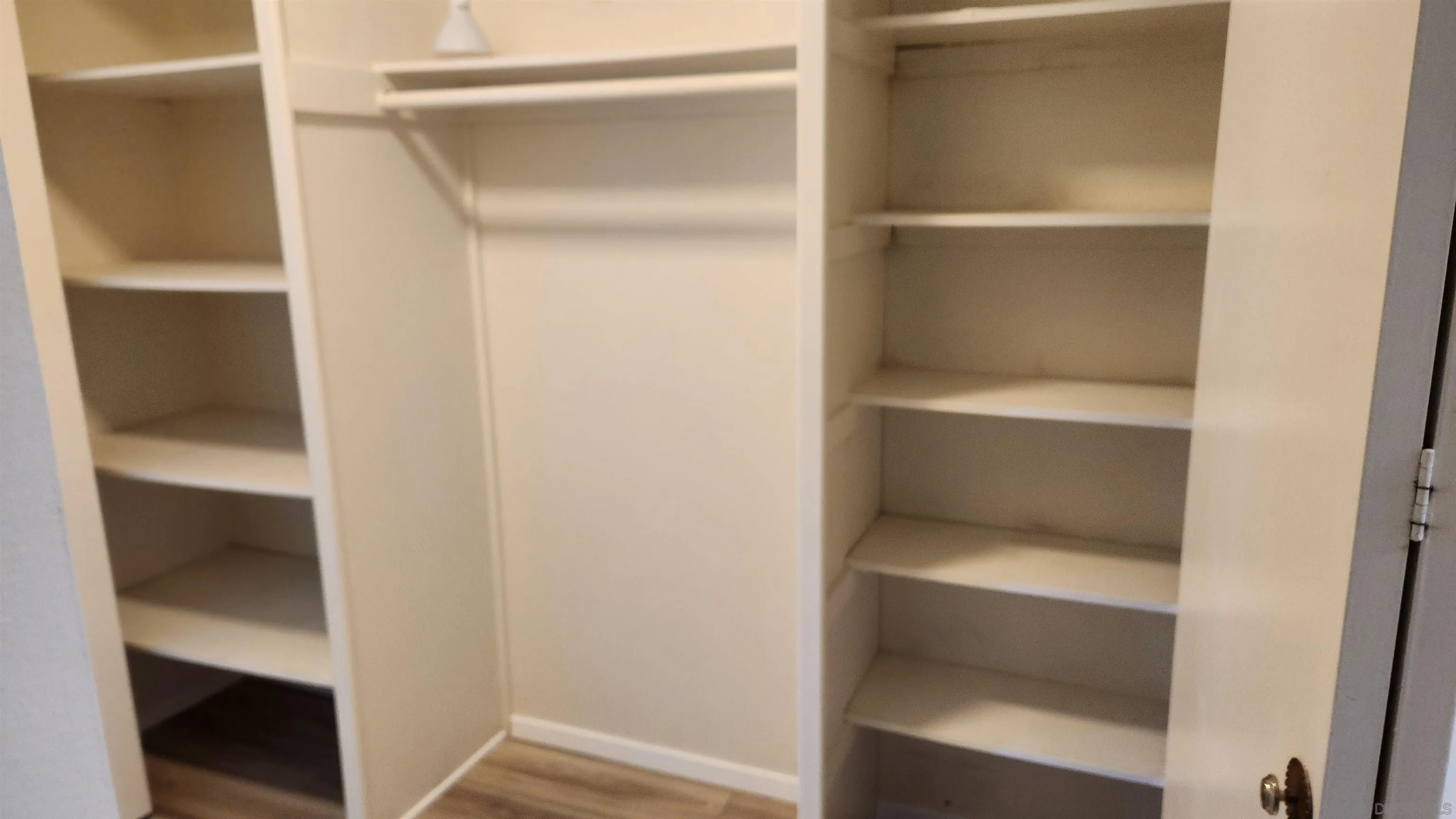 https://cdn.realtyfeed.com/cdn/127/250038598/abea69bb348c75d2ee8c3bca61b67a5e.webp