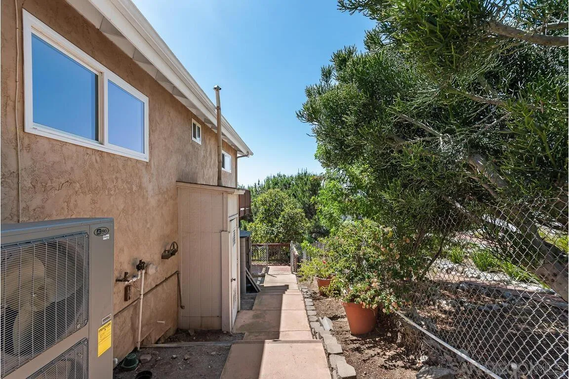 https://cdn.realtyfeed.com/cdn/127/250038602/a9cb98d9af227e01ef136ea583a17c08.webp
