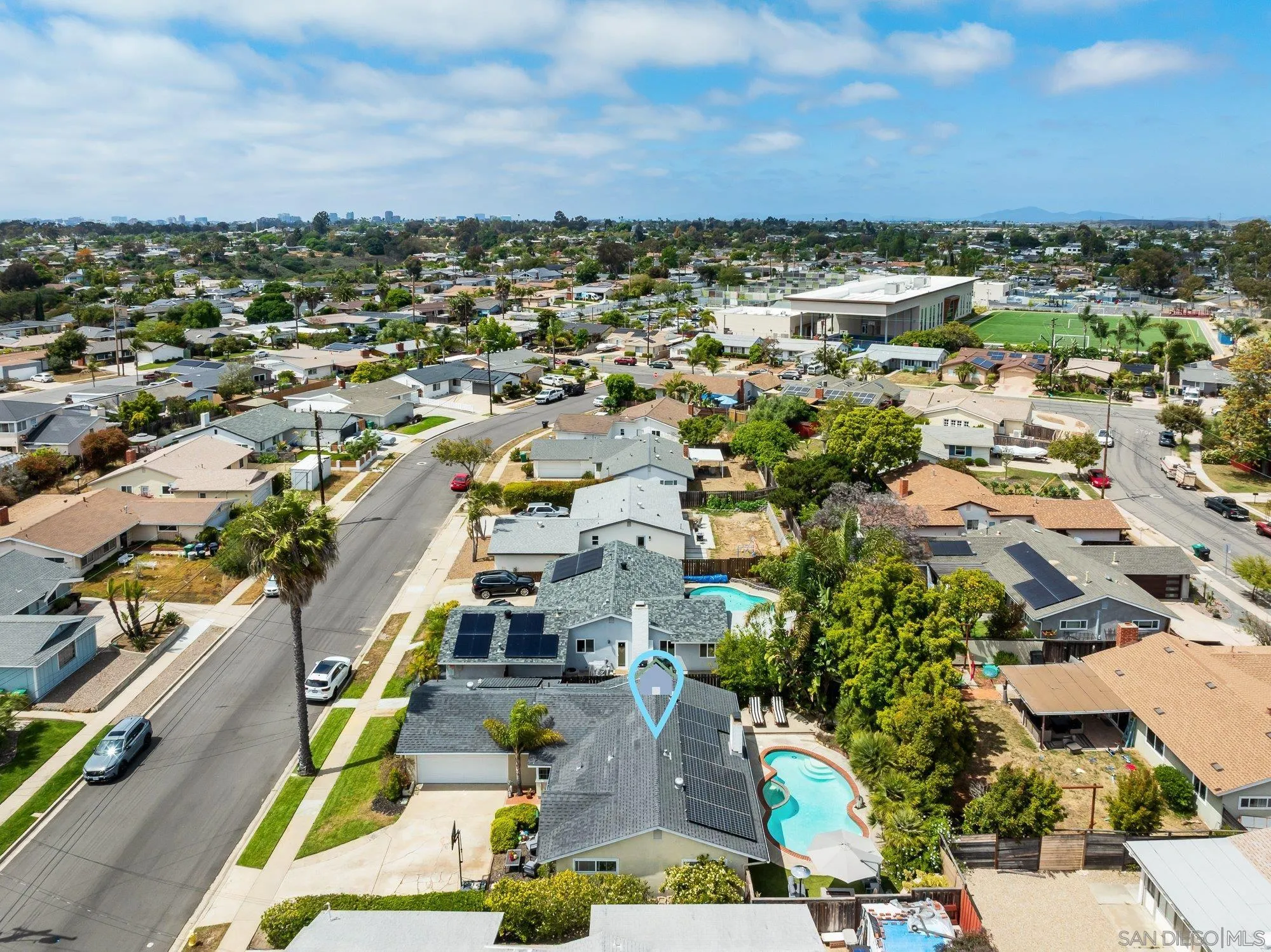 https://cdn.realtyfeed.com/cdn/127/250038604/6ce71a12ee2948b7d8ca599372d2ac86.webp