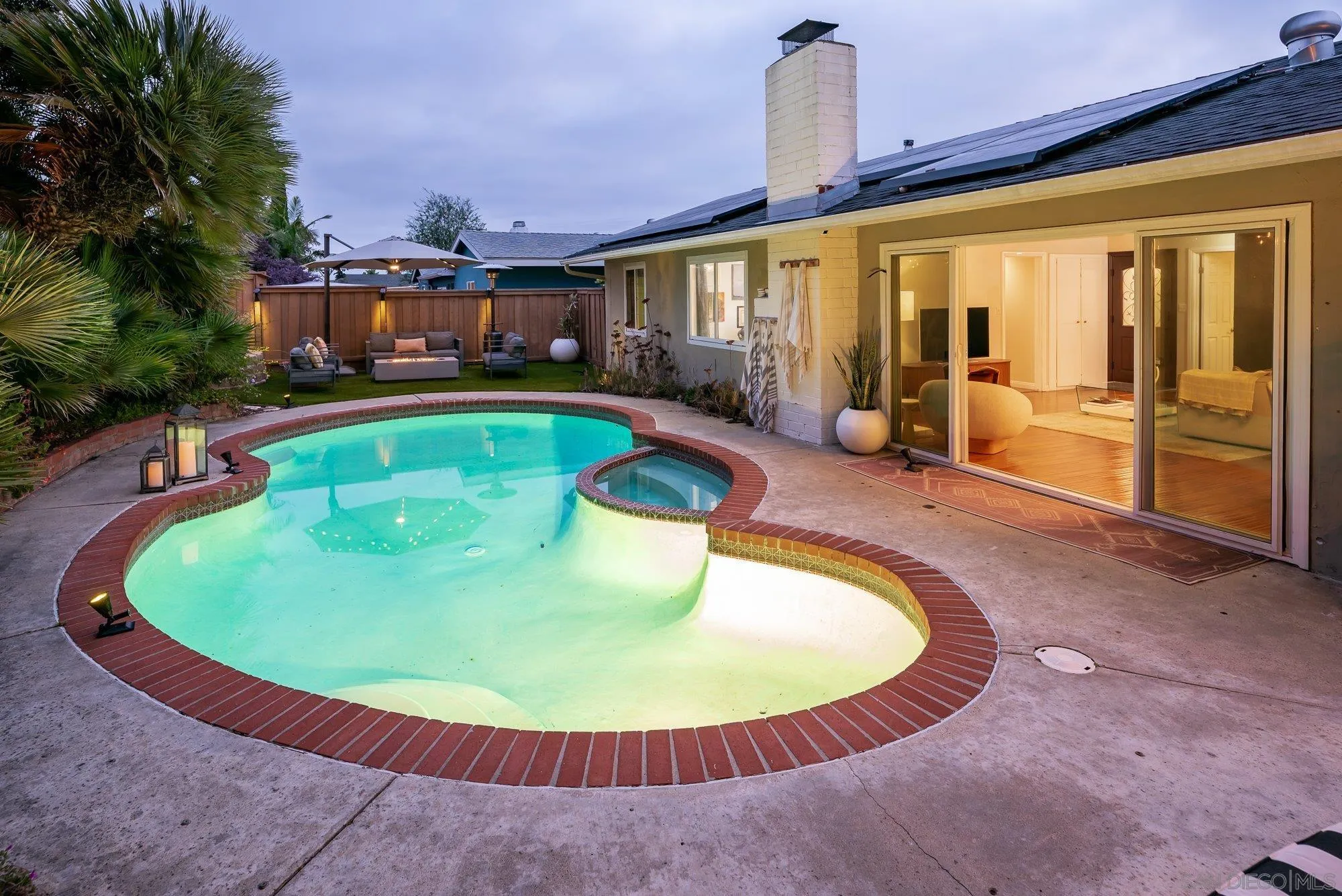 https://cdn.realtyfeed.com/cdn/127/250038604/9bc198d9588b8141a63f29528efab8f7.webp
