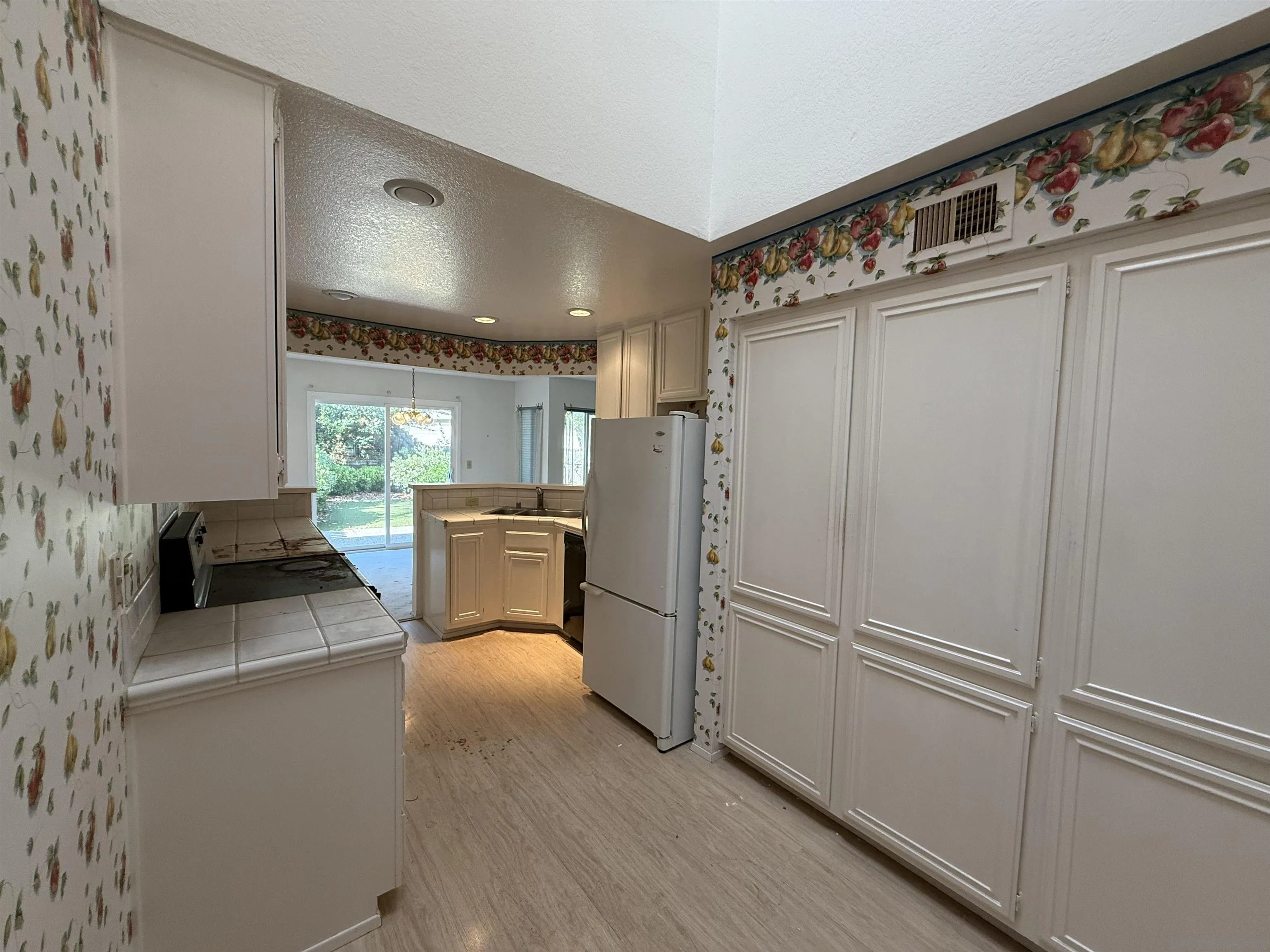 https://cdn.realtyfeed.com/cdn/127/250038607/a07b49e6aeb1ed9049d96f3517c05a6d.webp