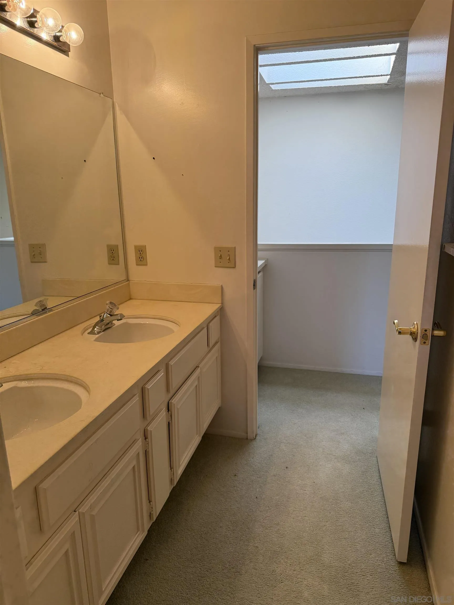 Photo #21: 250038607 Listing: Photo #21