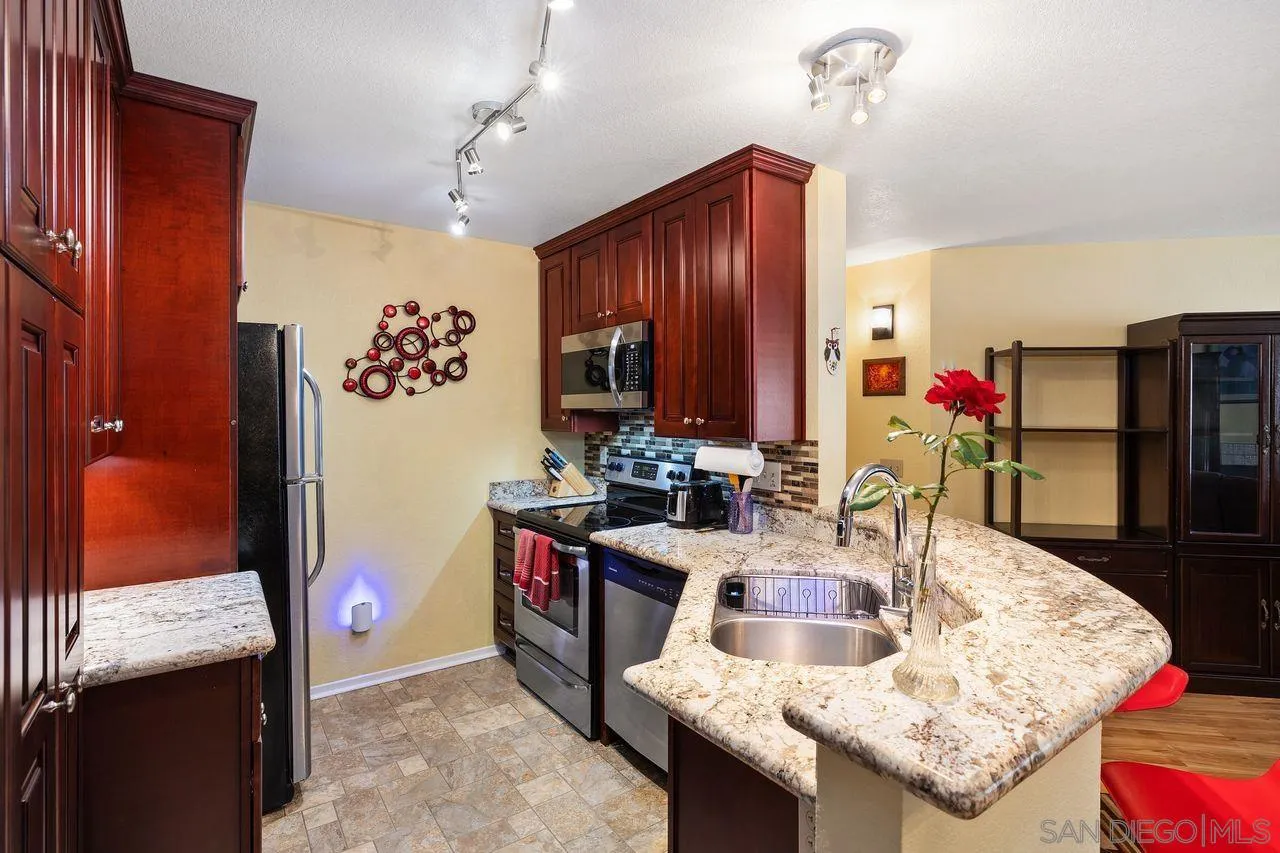 https://cdn.realtyfeed.com/cdn/127/250038610/8be1d12fcbb0ef877b27af69b5d8b17f.webp