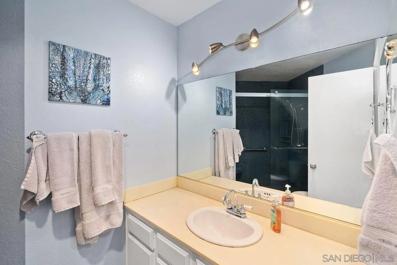https://cdn.realtyfeed.com/cdn/127/250038610/a66ee4ca83cbf3689f7ceb1f1066f9ab.webp