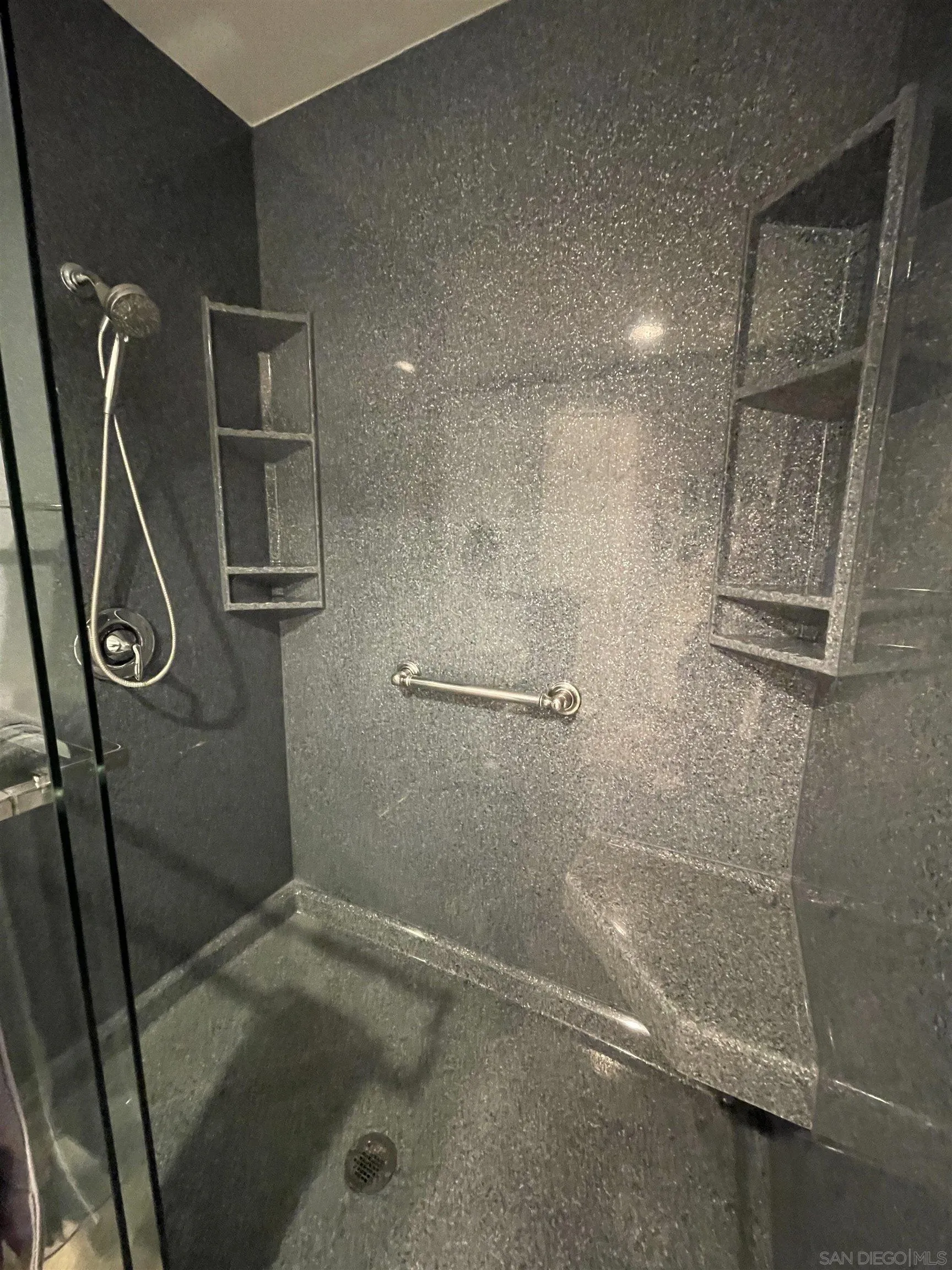 Photo #13: 250038610 Listing: Photo #13