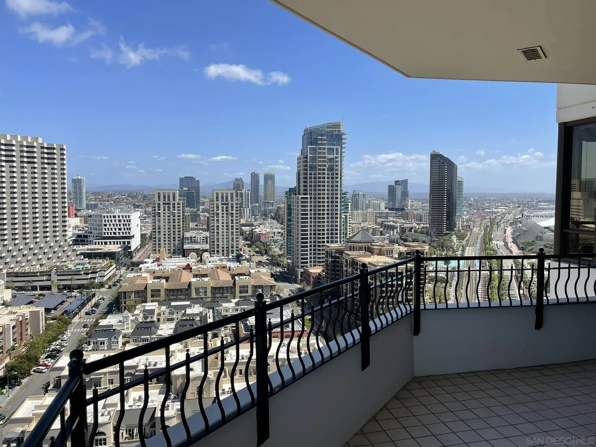 Photo #5: 250038613 Listing 