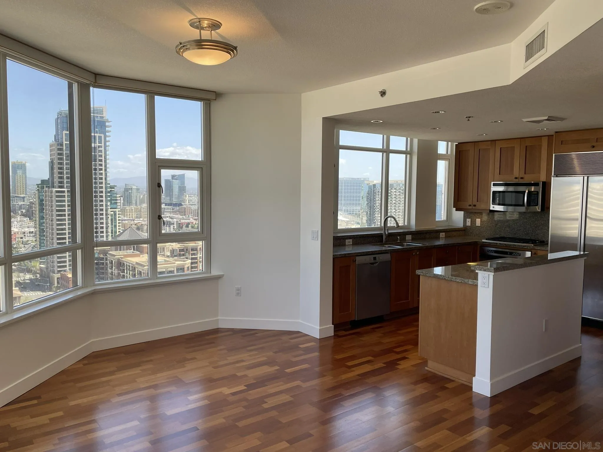 Photo #11: 250038613 Listing: Photo #11